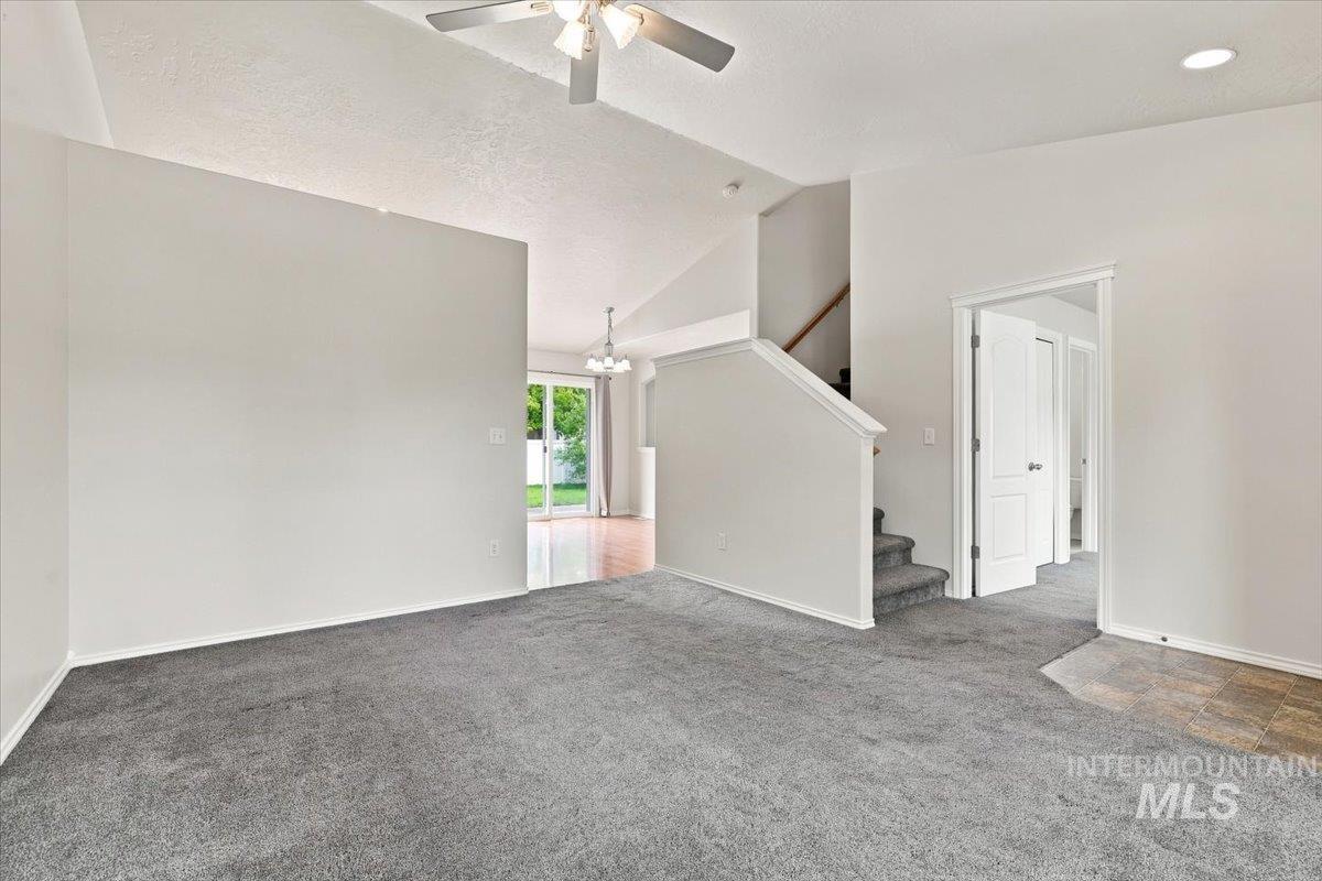 17686 N Armstead Ave Property Photo 12