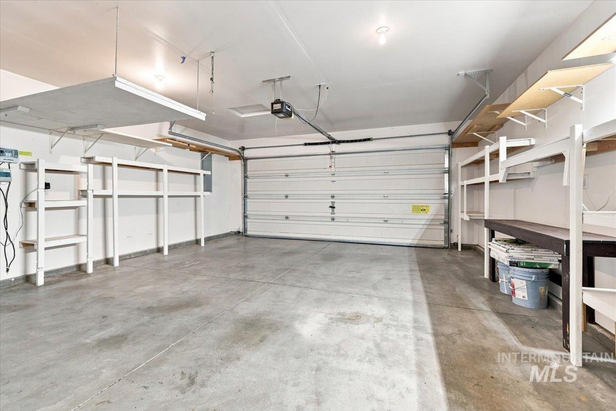 17686 N Armstead Ave Property Photo 24