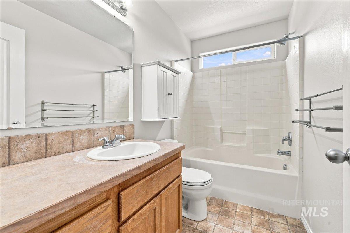 17686 N Armstead Ave Property Photo 32