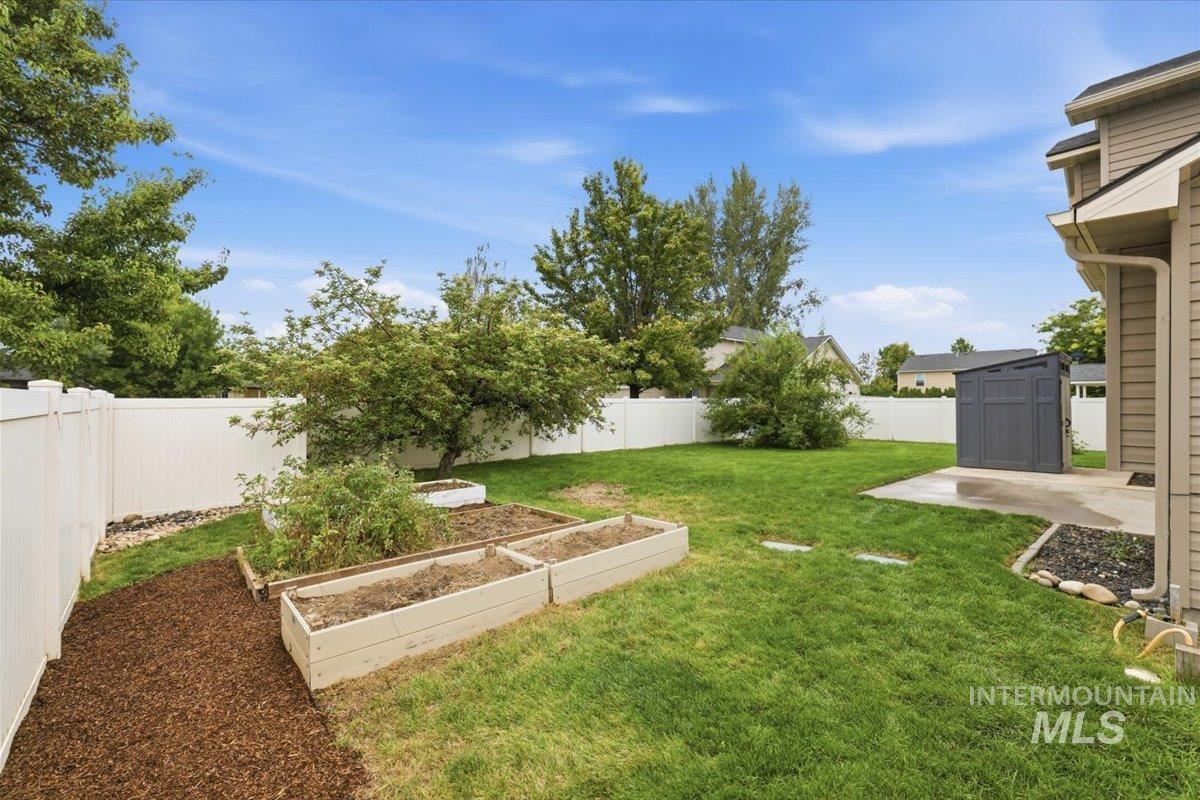 17686 N Armstead Ave Property Photo 38