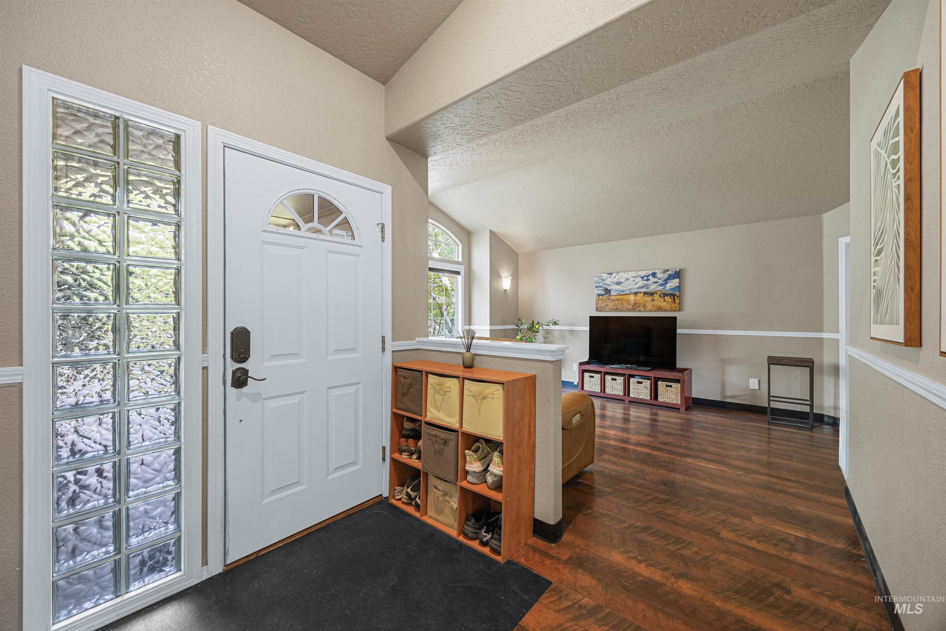 6501 Outlook Dr Property Photo 3
