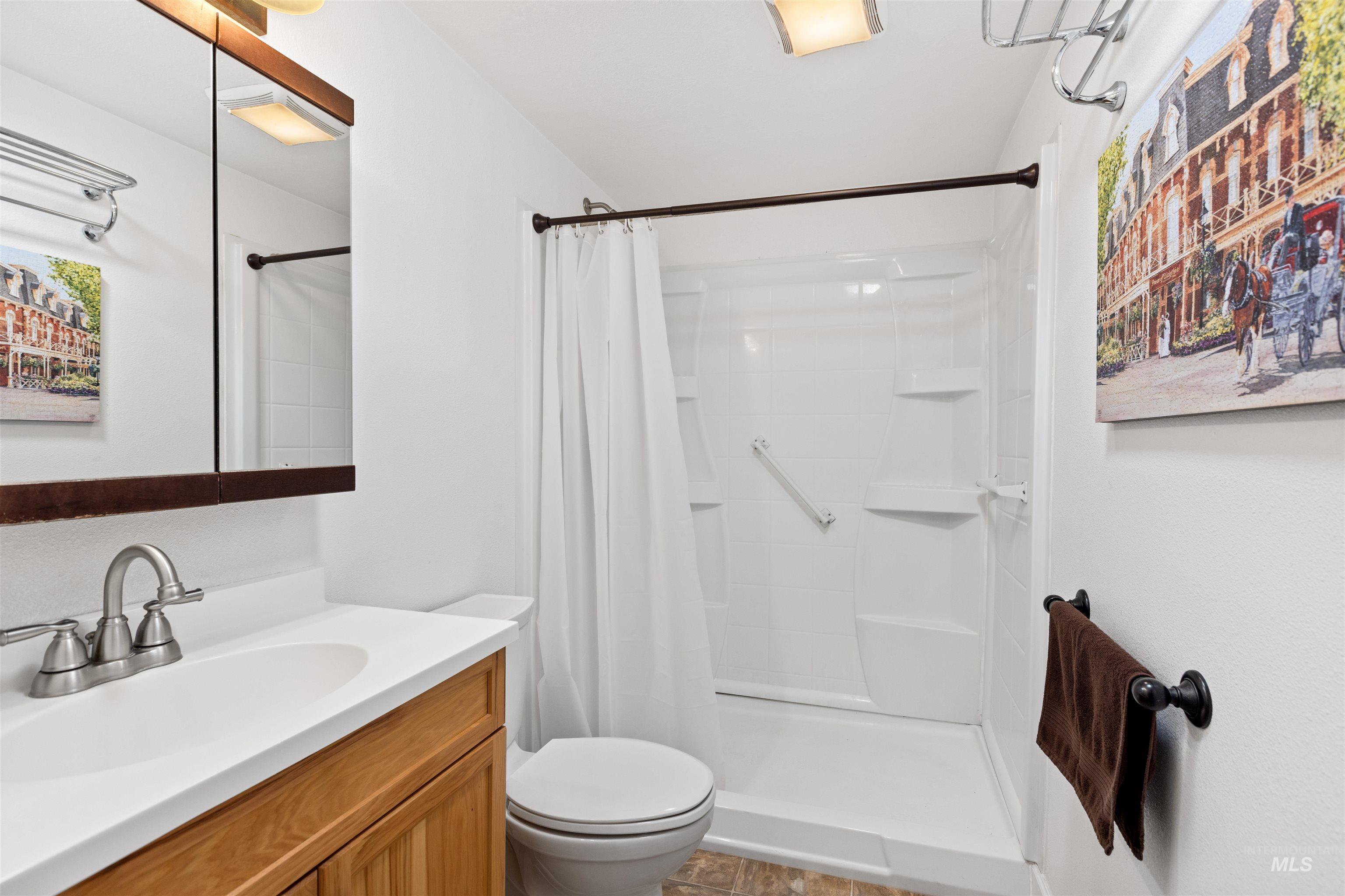 688 Meadow Dr Property Photo 22