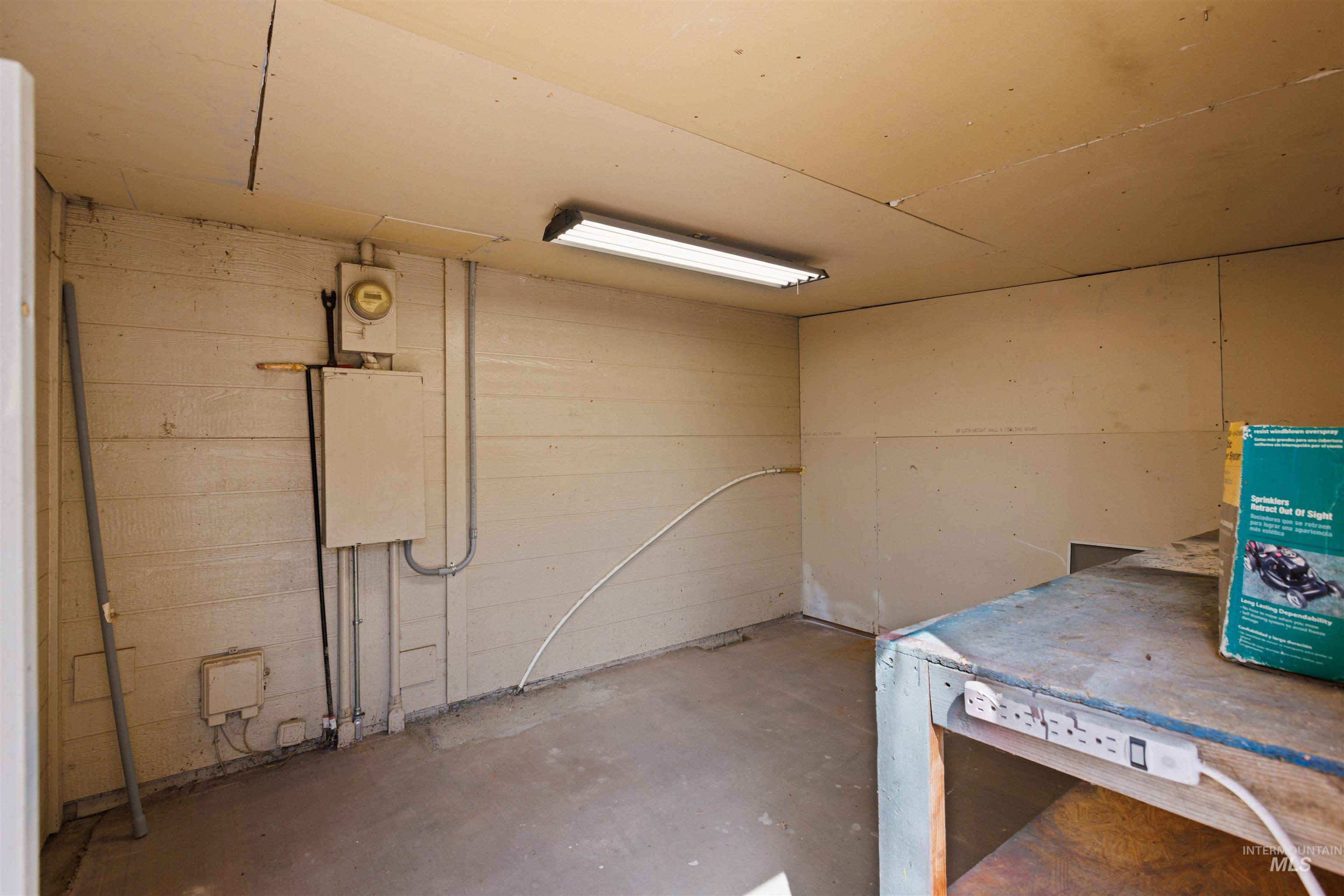 688 Meadow Dr Property Photo 31