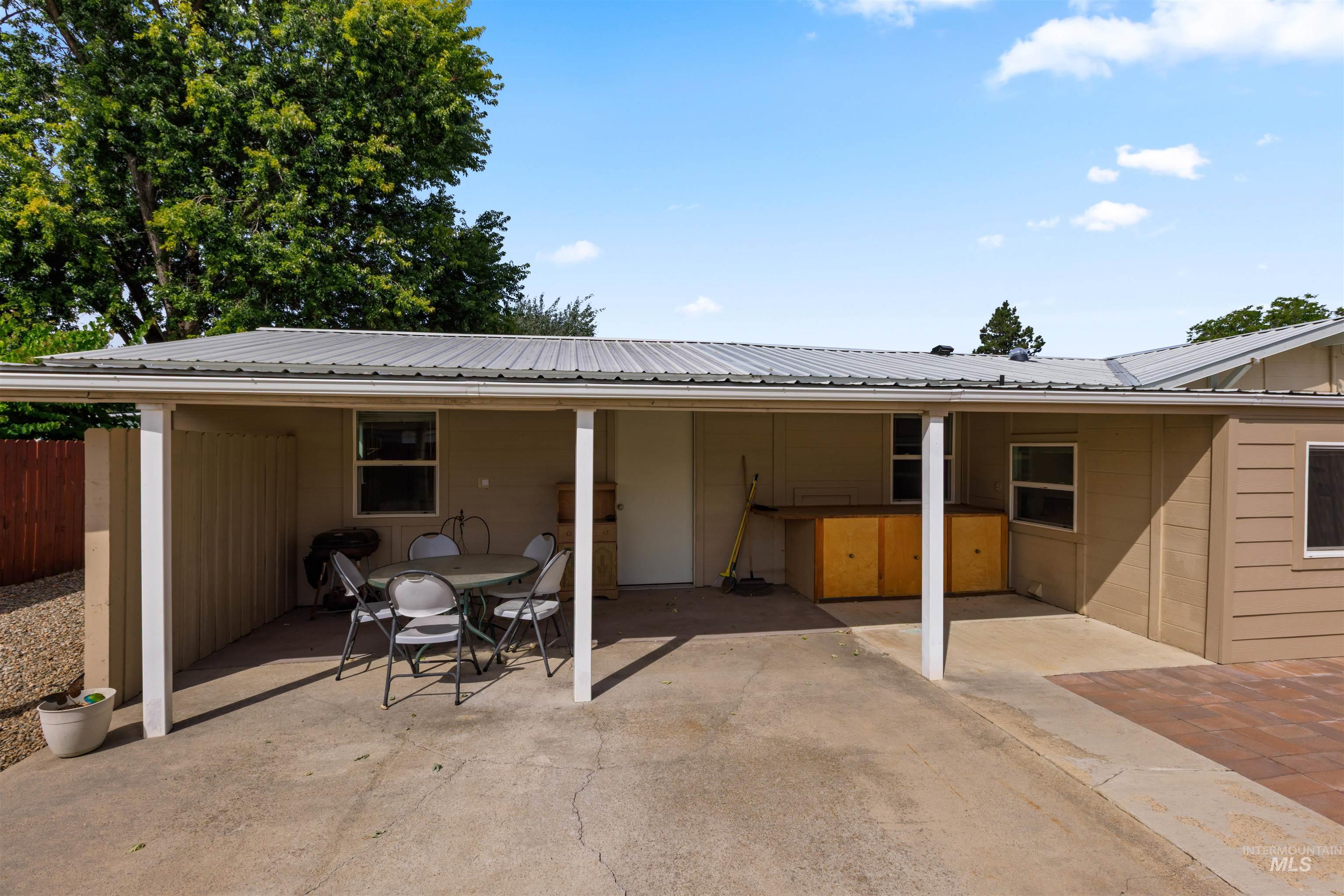 688 Meadow Dr Property Photo 36