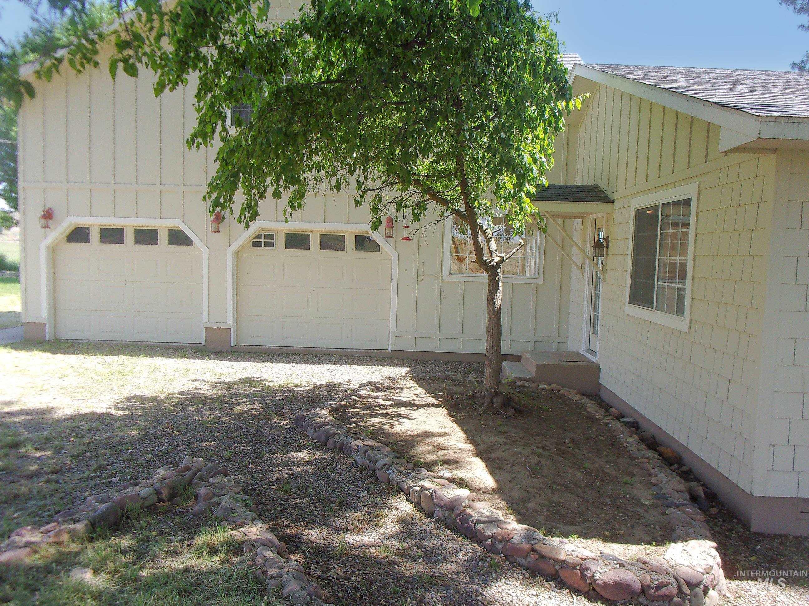 1629 Sand Rd Property Photo 2