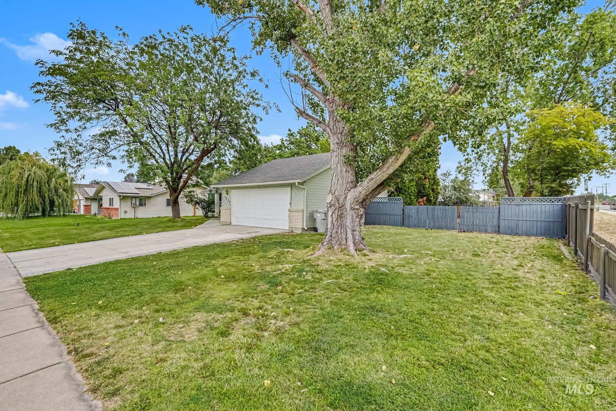 1576 S Linda Vista Ave Property Photo 29