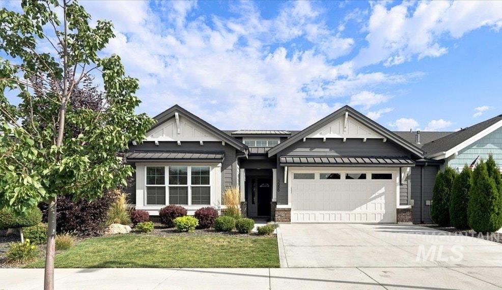3686 W Silver River Ln
