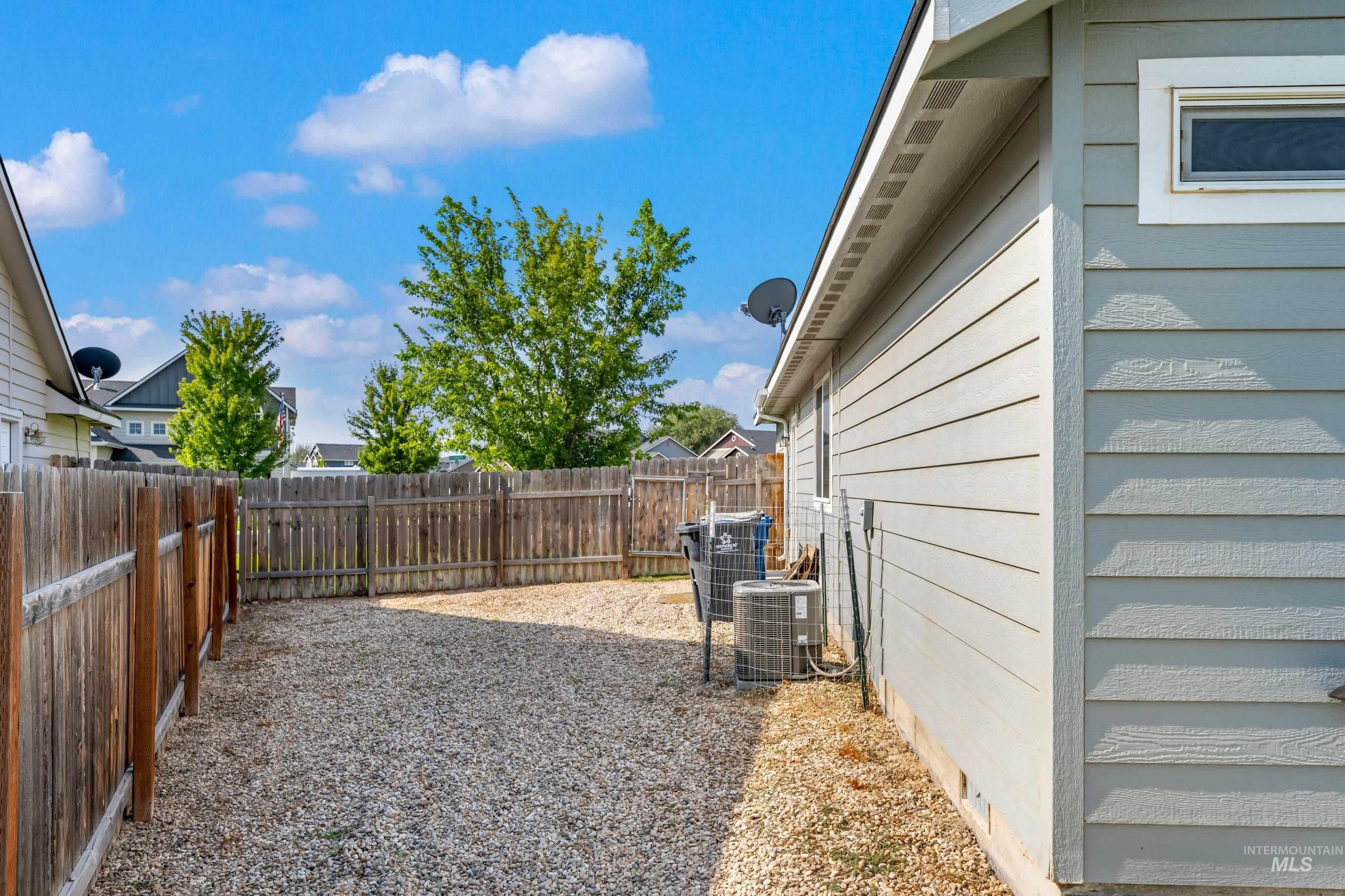 12624 Algonquin St Property Photo 32