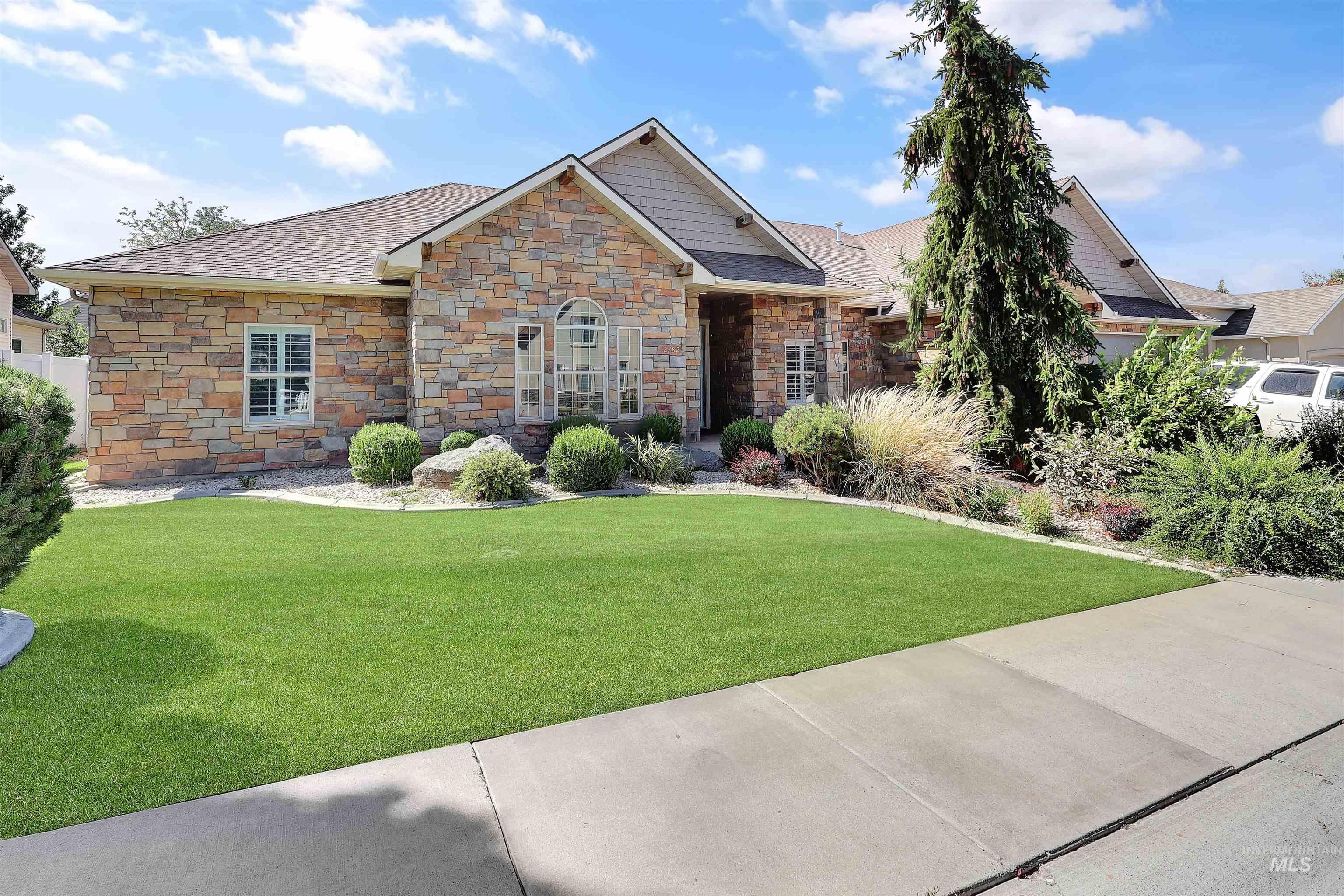 2782 Sun Meadow Dr. Property Photo 2