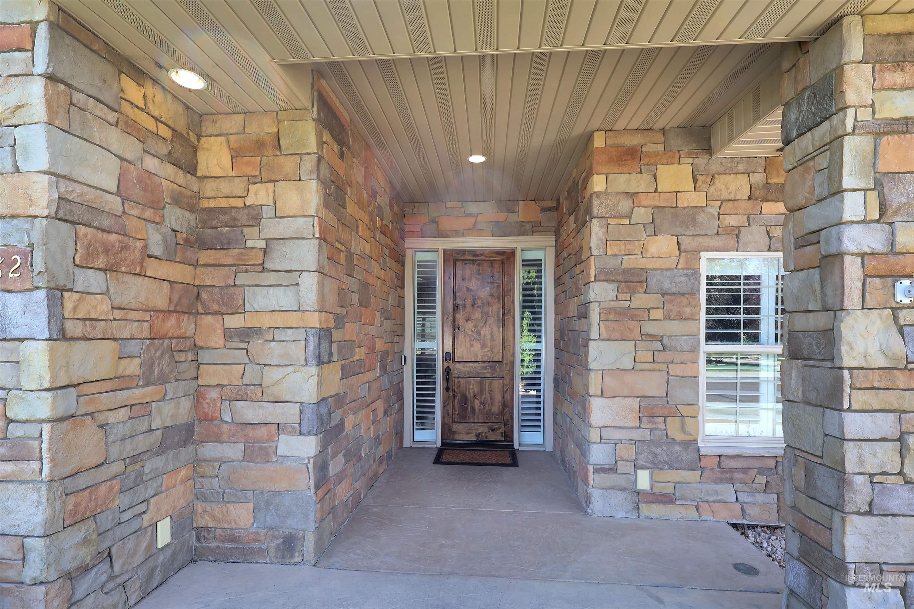 2782 Sun Meadow Dr. Property Photo 4