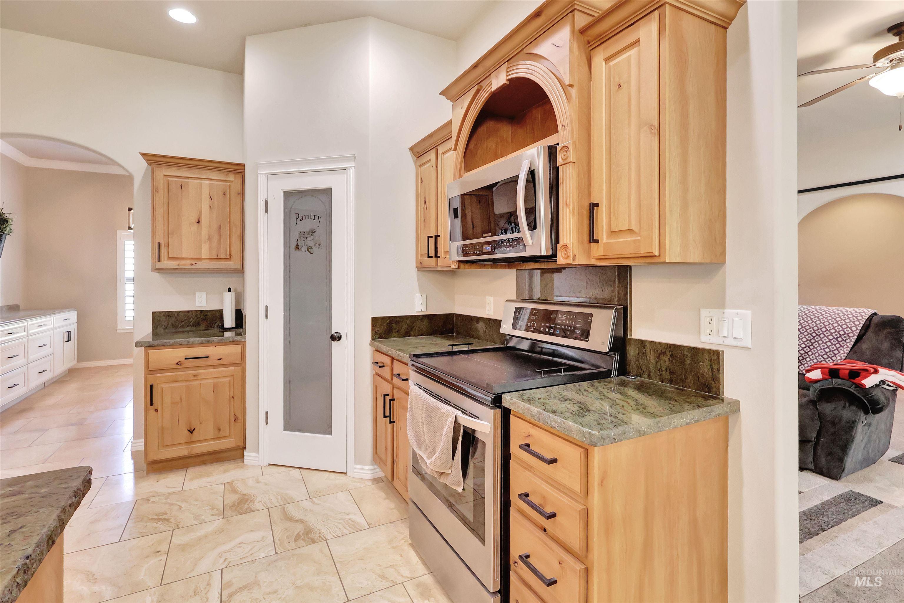 2782 Sun Meadow Dr. Property Photo 7
