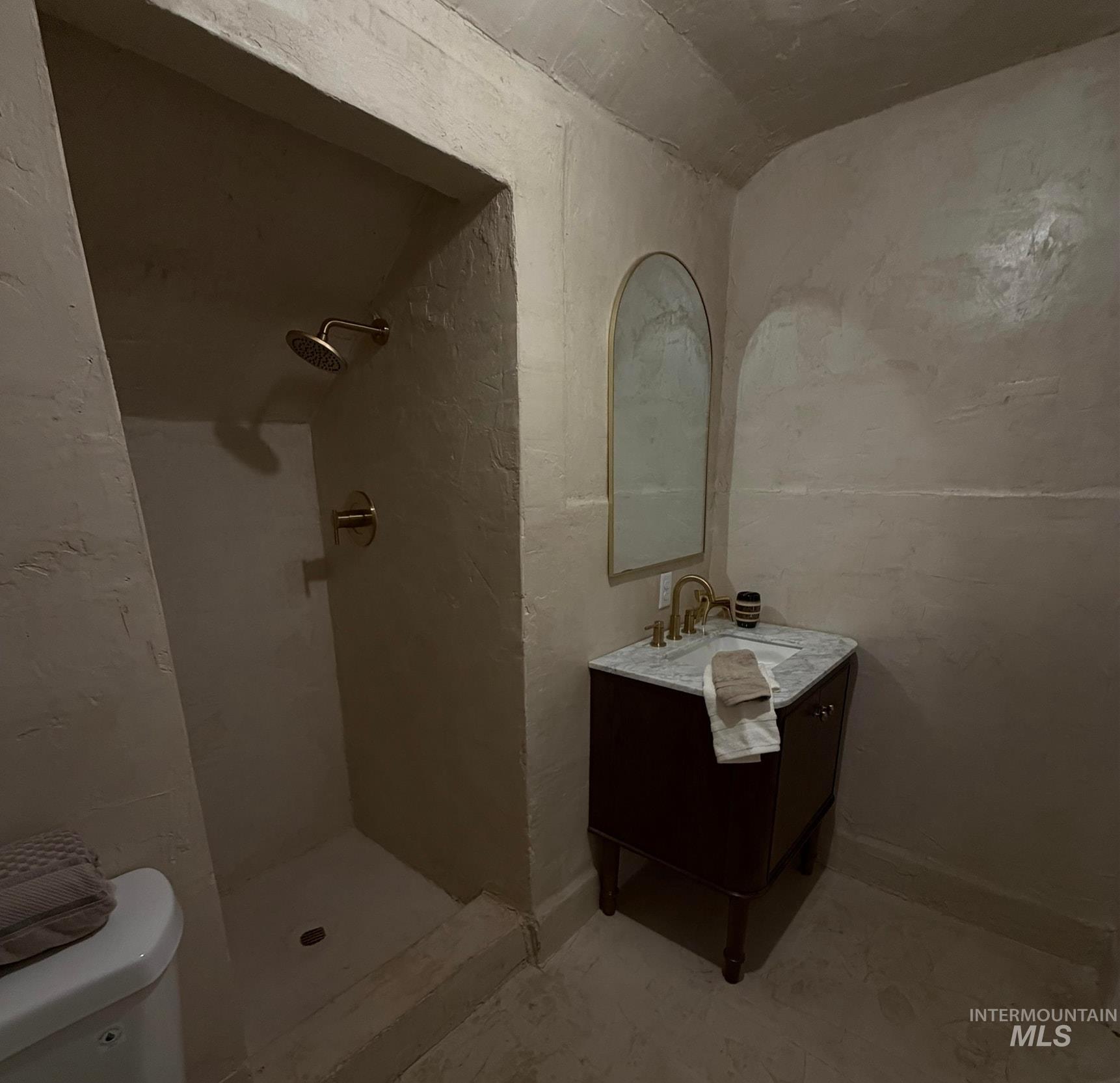 1888 E 2900 S Property Photo 6