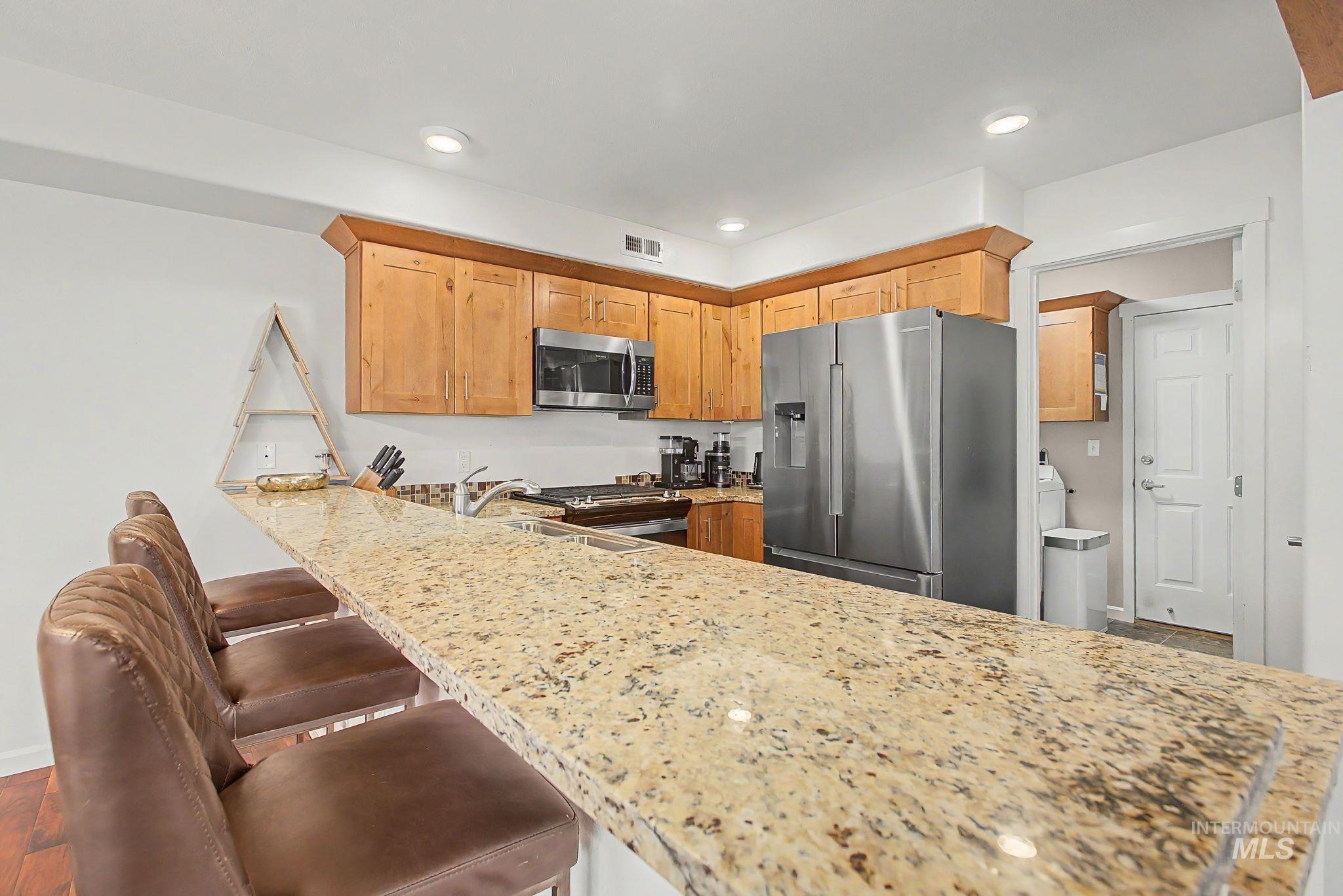 721 Linden Avenue Property Photo 6