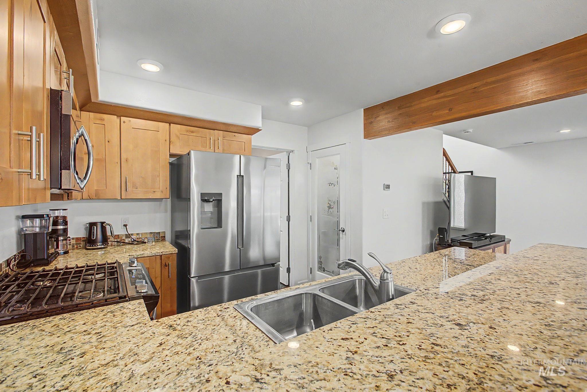 721 Linden Avenue Property Photo 9