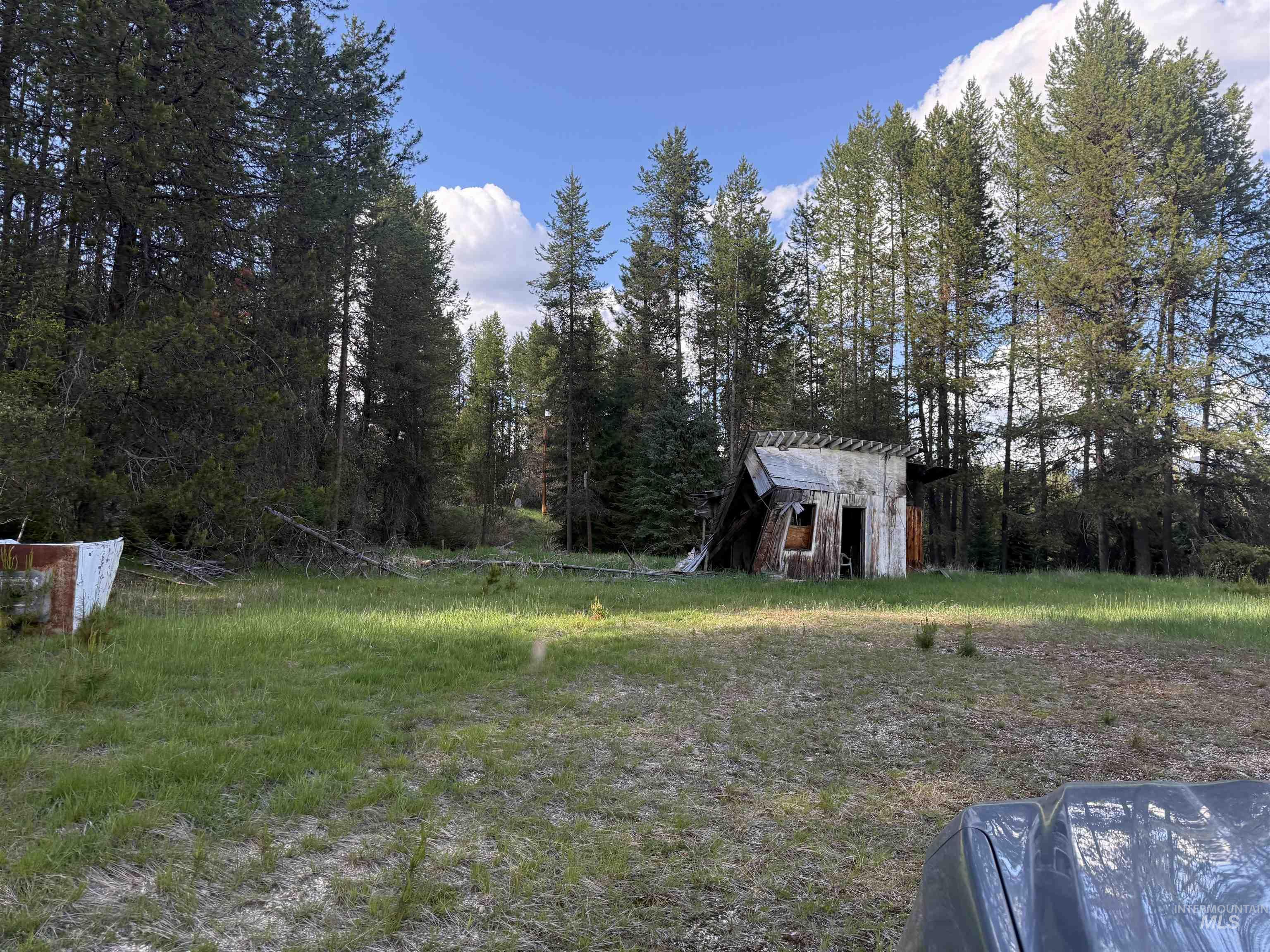 101 And 107 Cabin Rd Property Photo 3