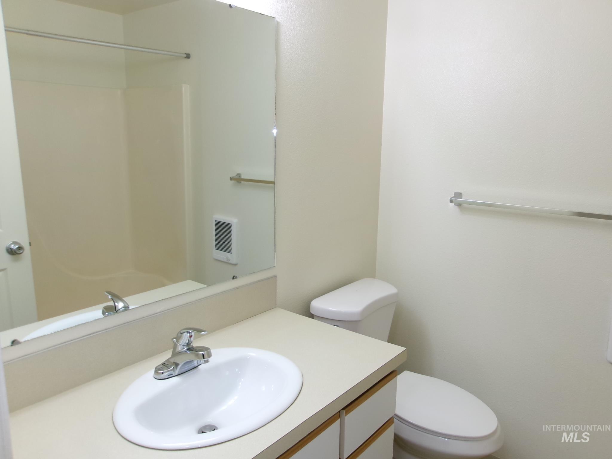 2541 W Malad St Property Photo 14