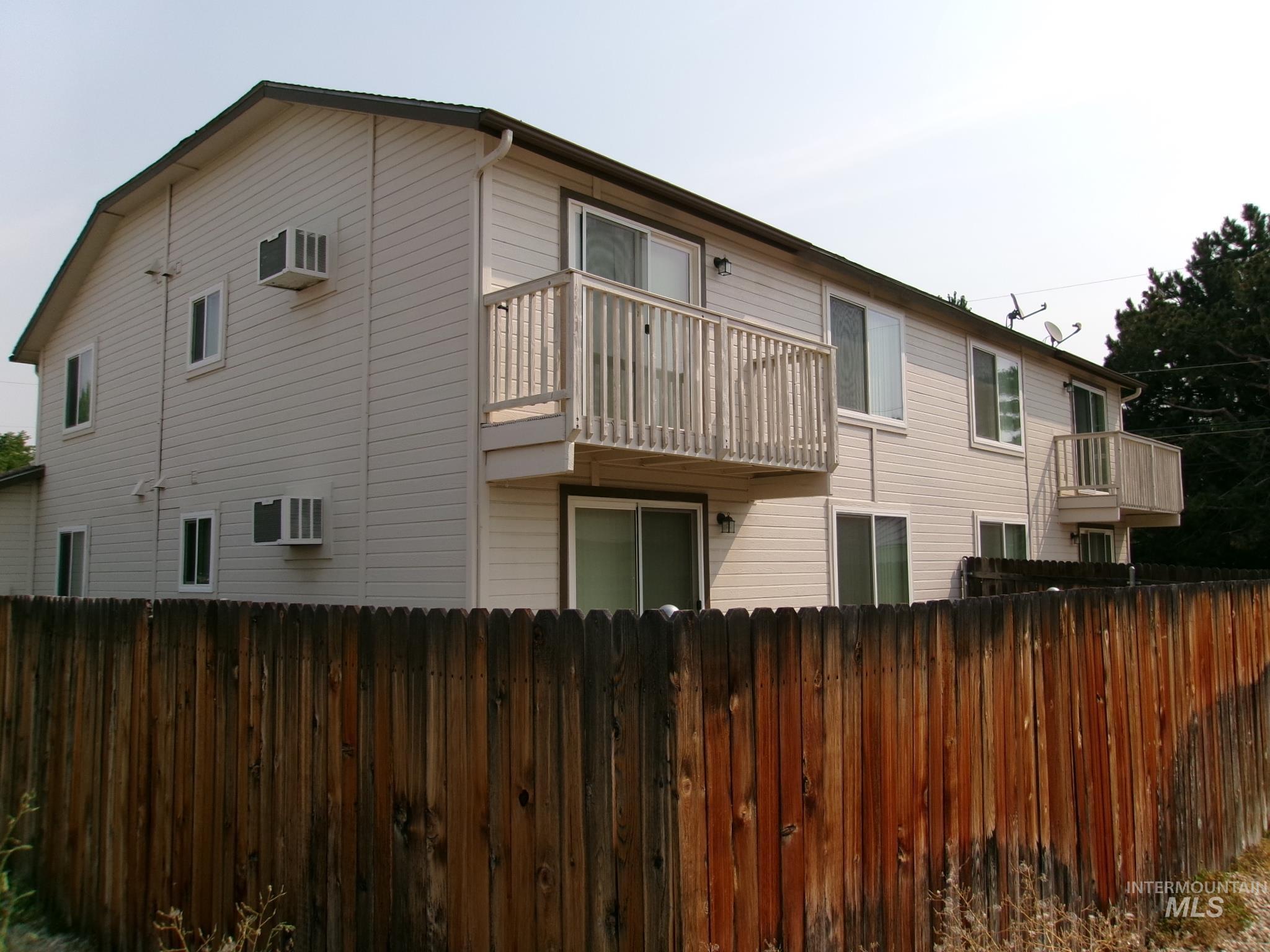 2541 W Malad St Property Photo 23