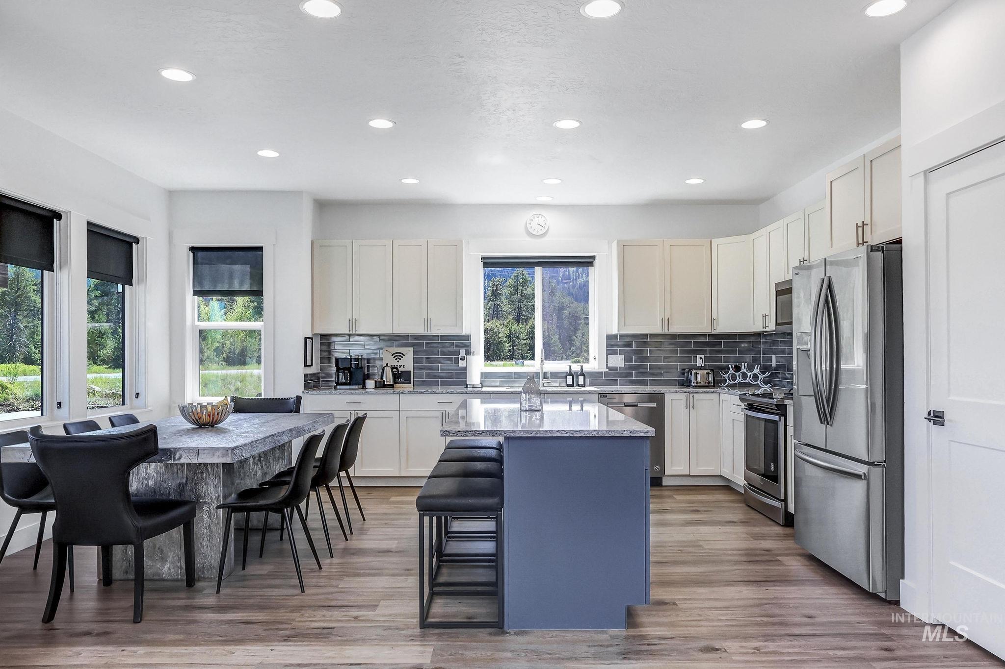 13102 Hawks Bay Road Property Photo 5