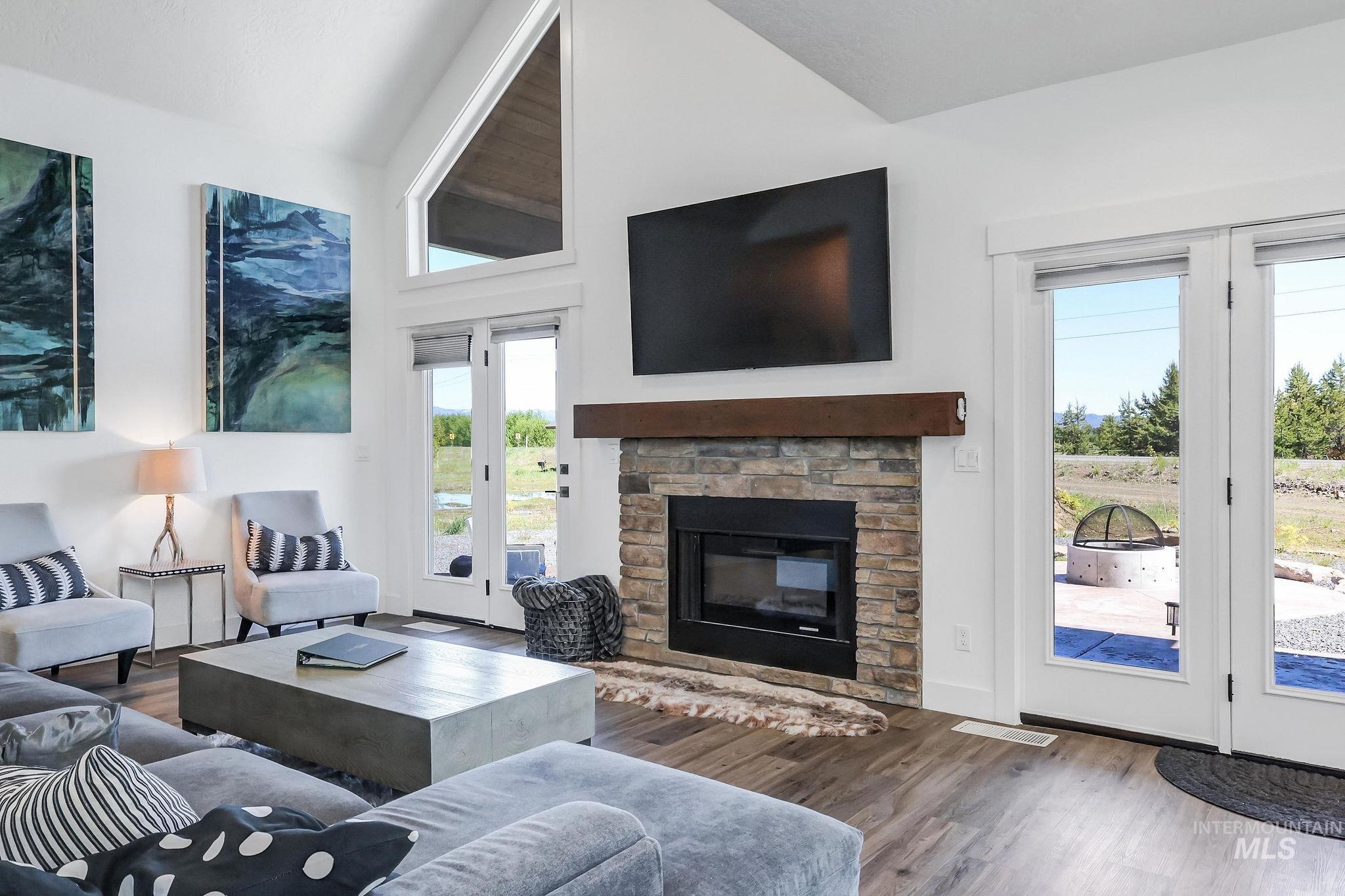 13102 Hawks Bay Road Property Photo 16