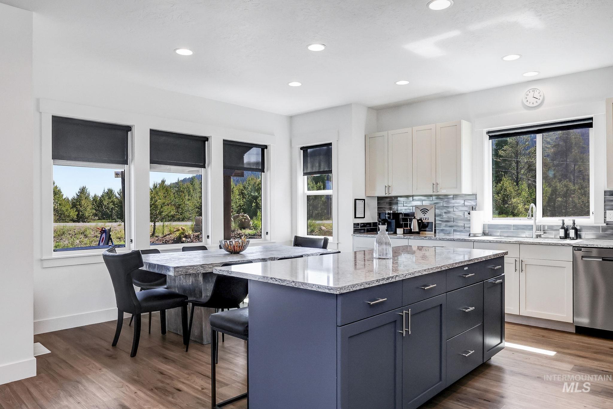 13102 Hawks Bay Road Property Photo 19
