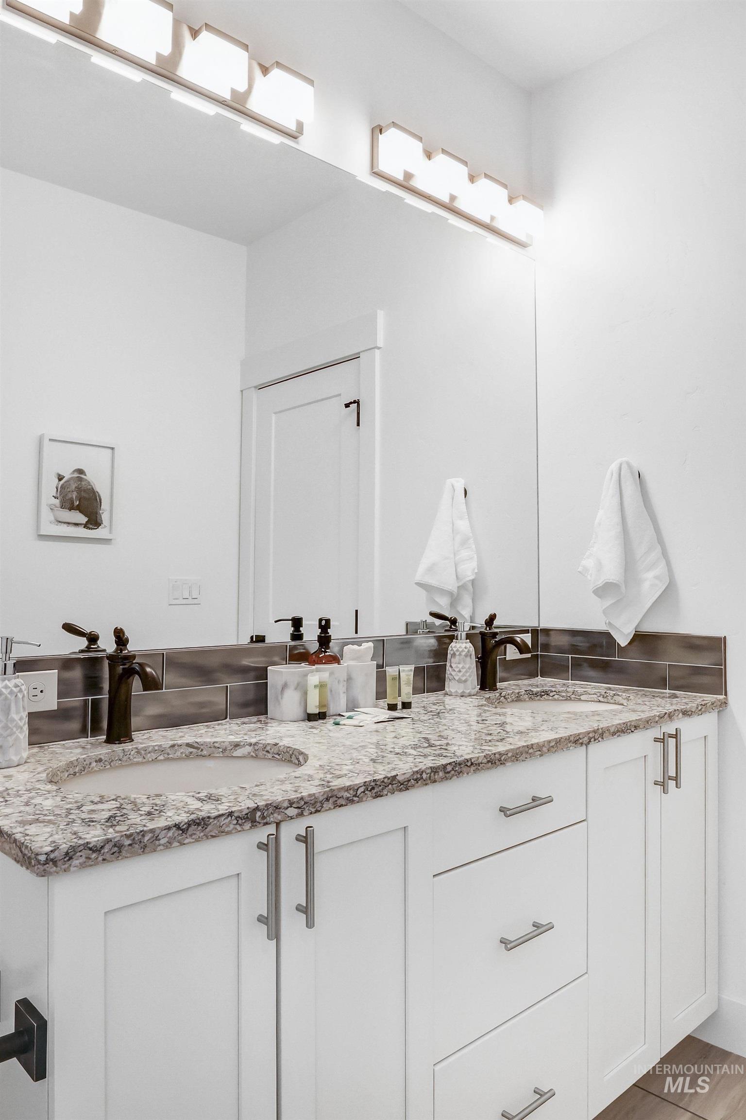 13102 Hawks Bay Road Property Photo 31