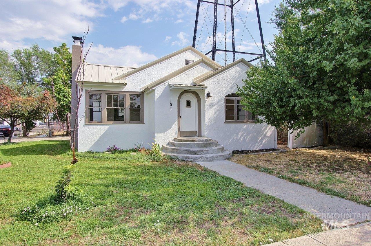 191 Sw 5th Ave Property Photo 1