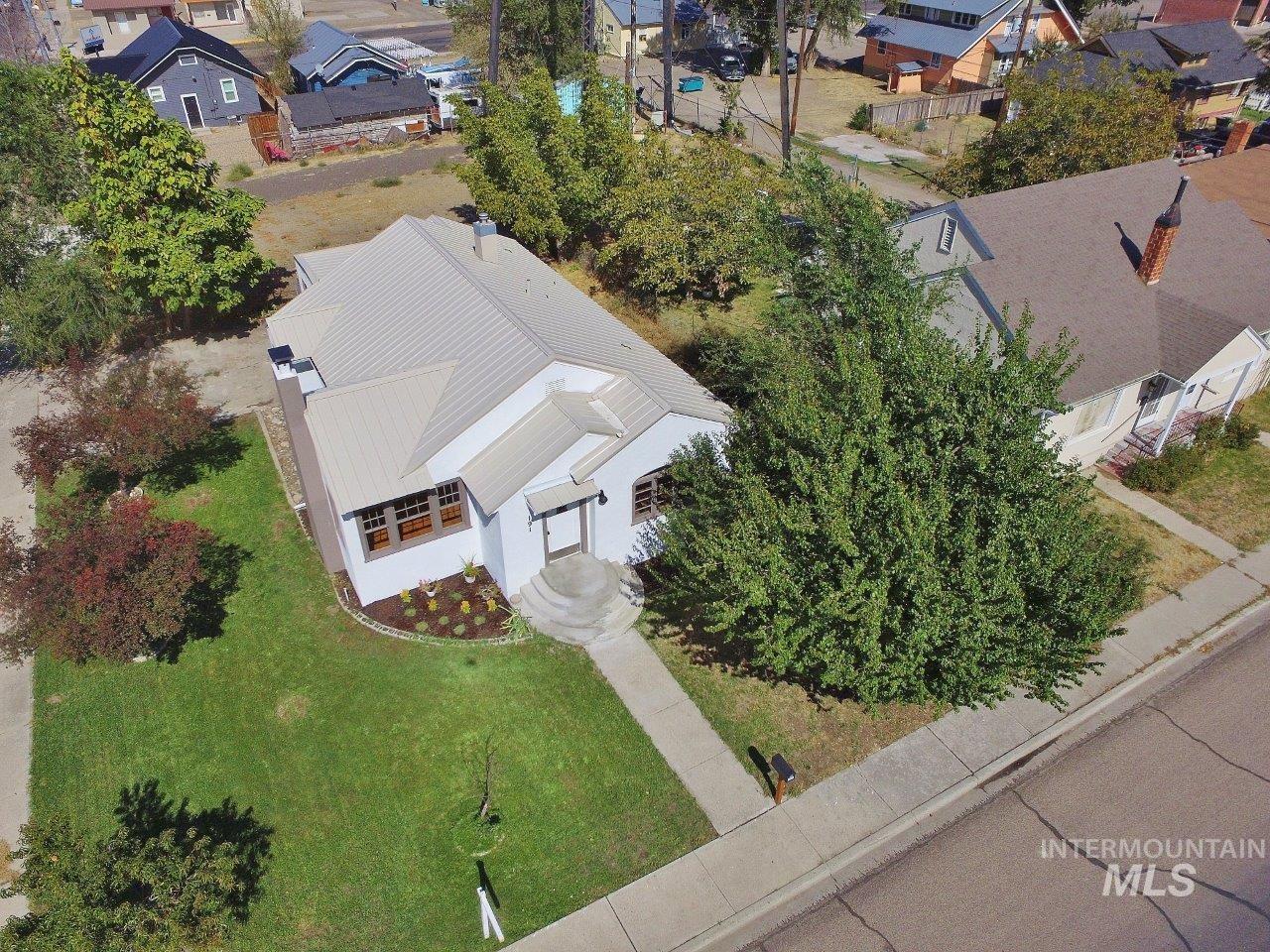 191 Sw 5th Ave Property Photo 1