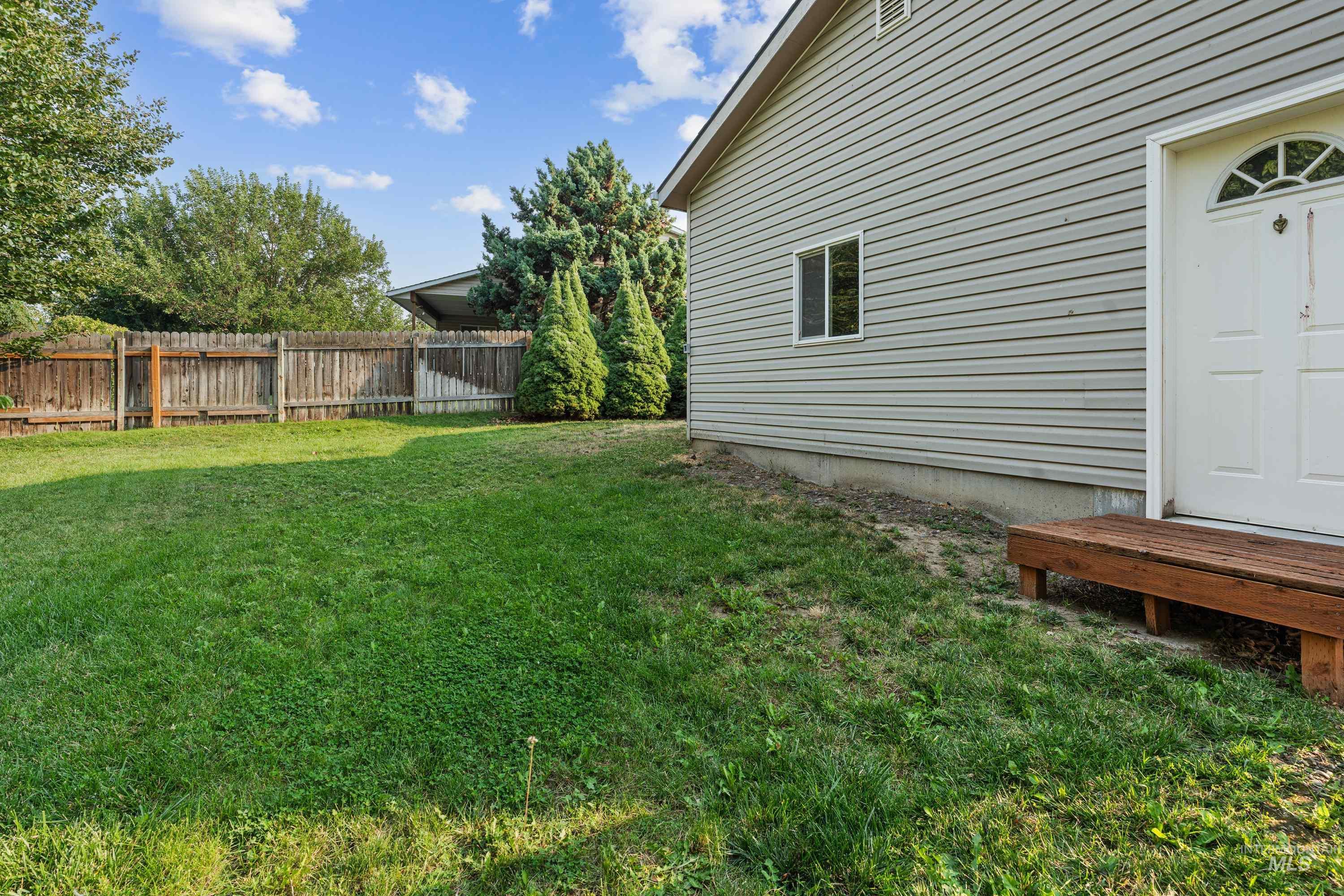 919 Hawthorne Street Property Photo 17
