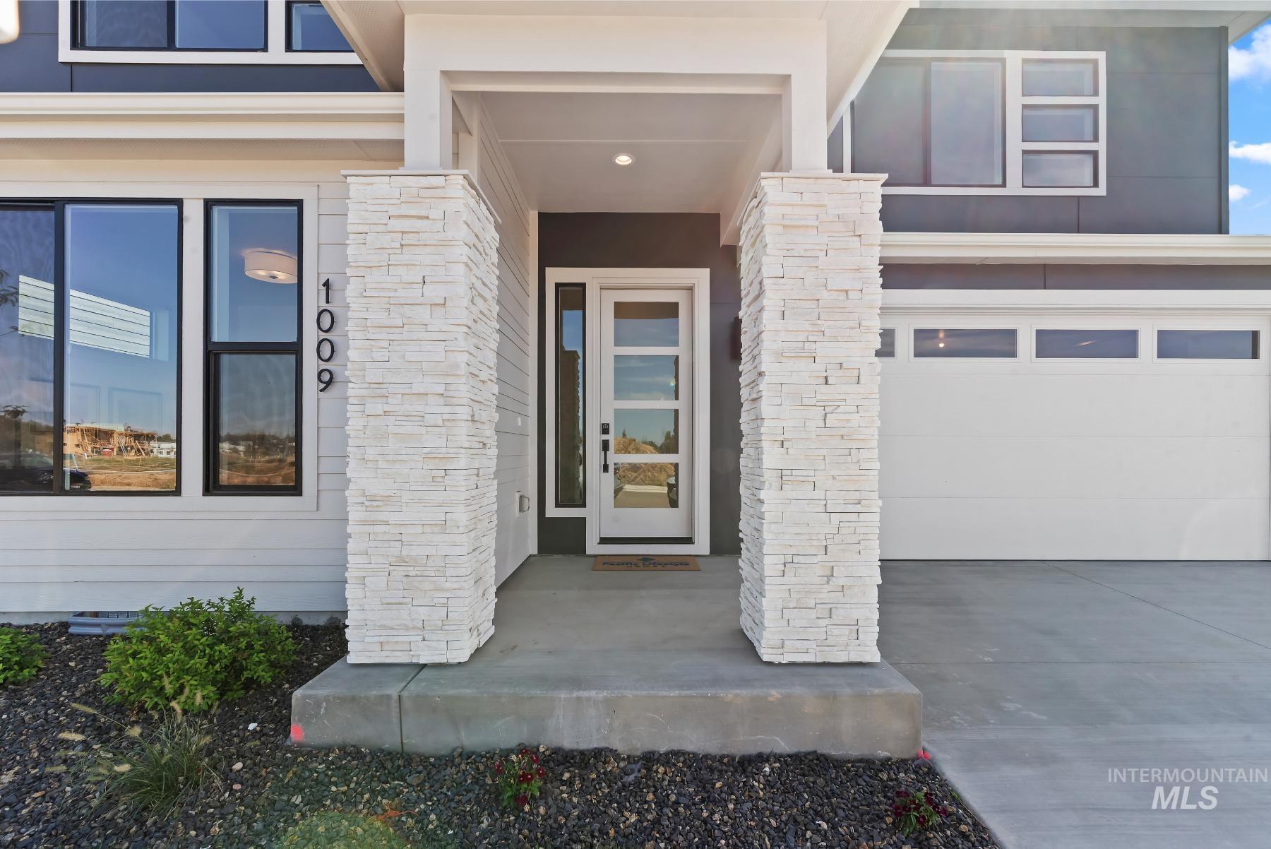 4087 S Ridge Edge Way Property Photo 2