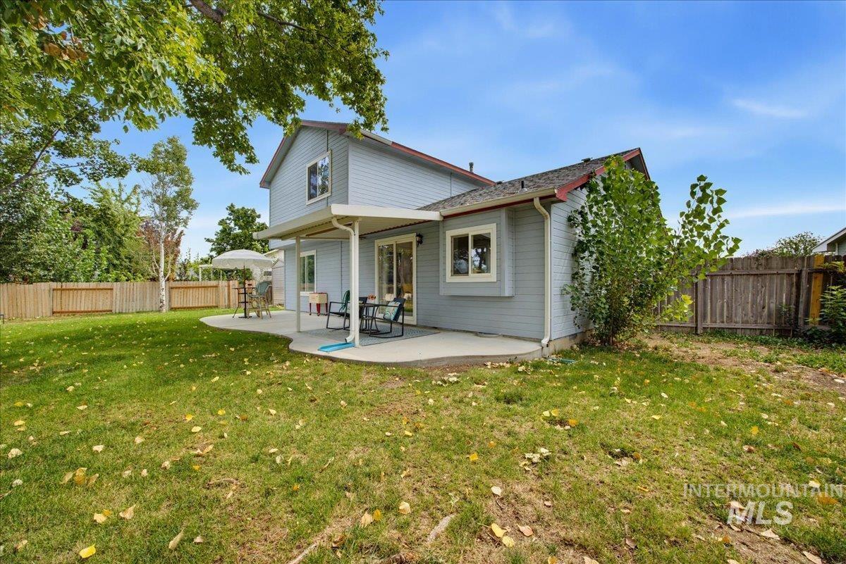 2063 N Reba Ave Property Photo 22