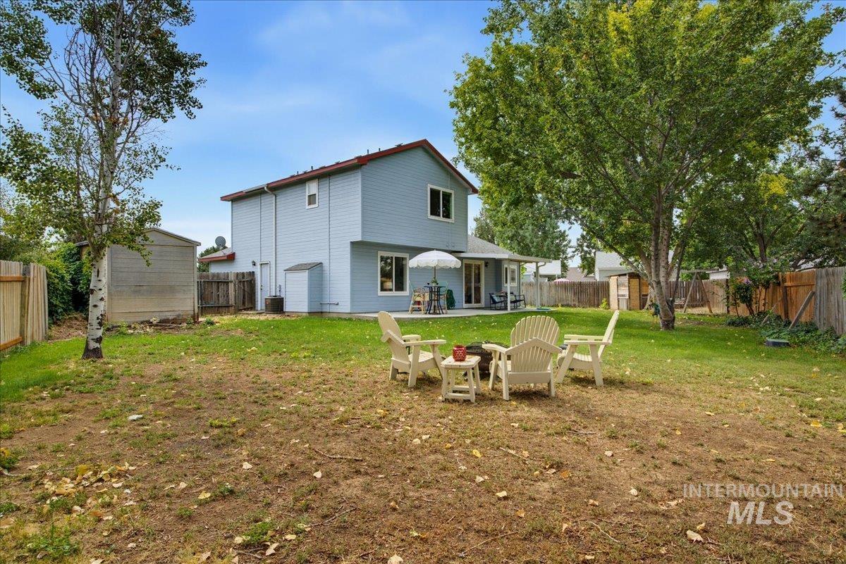 2063 N Reba Ave Property Photo 25