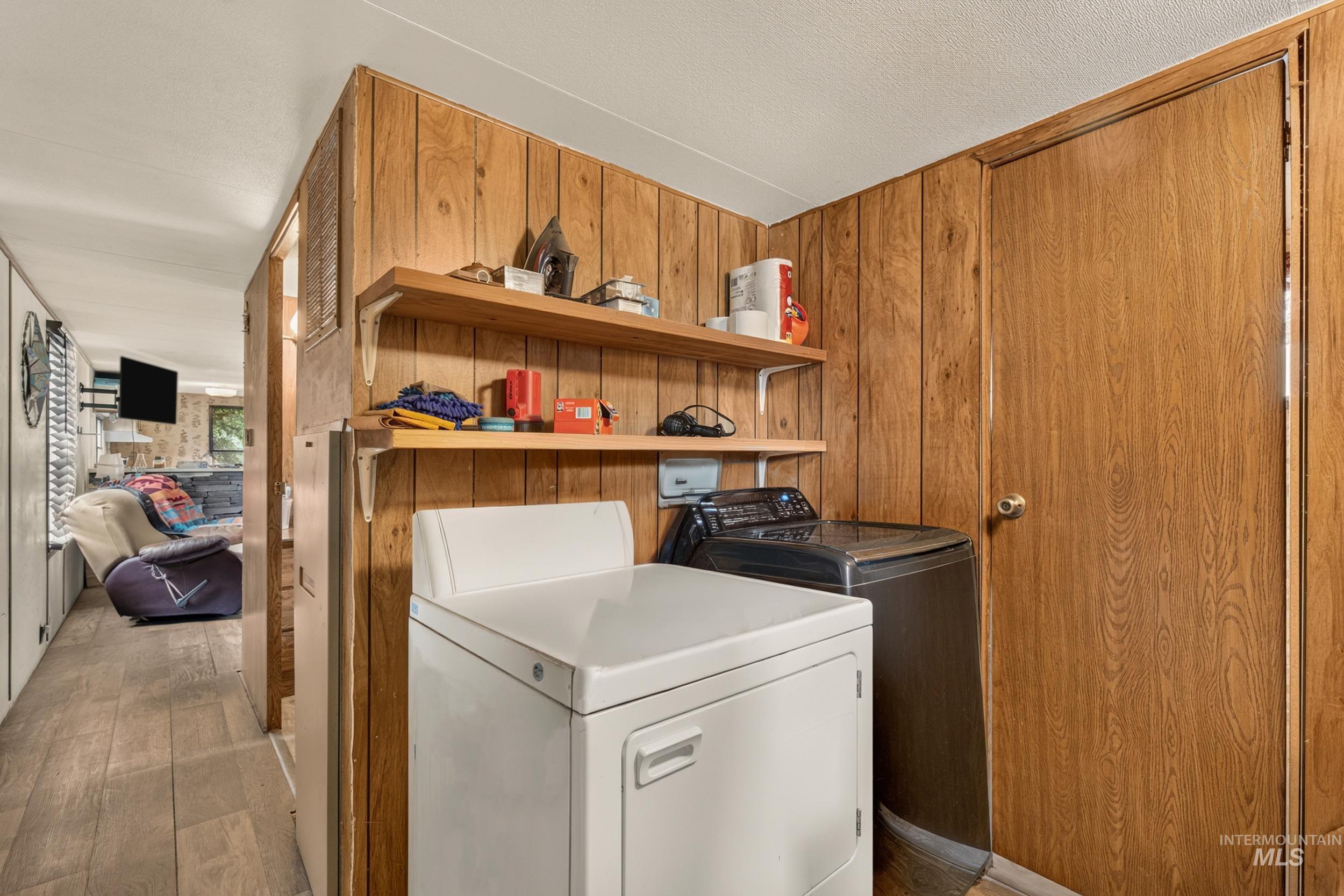 210 Agate Dr Property Photo 17