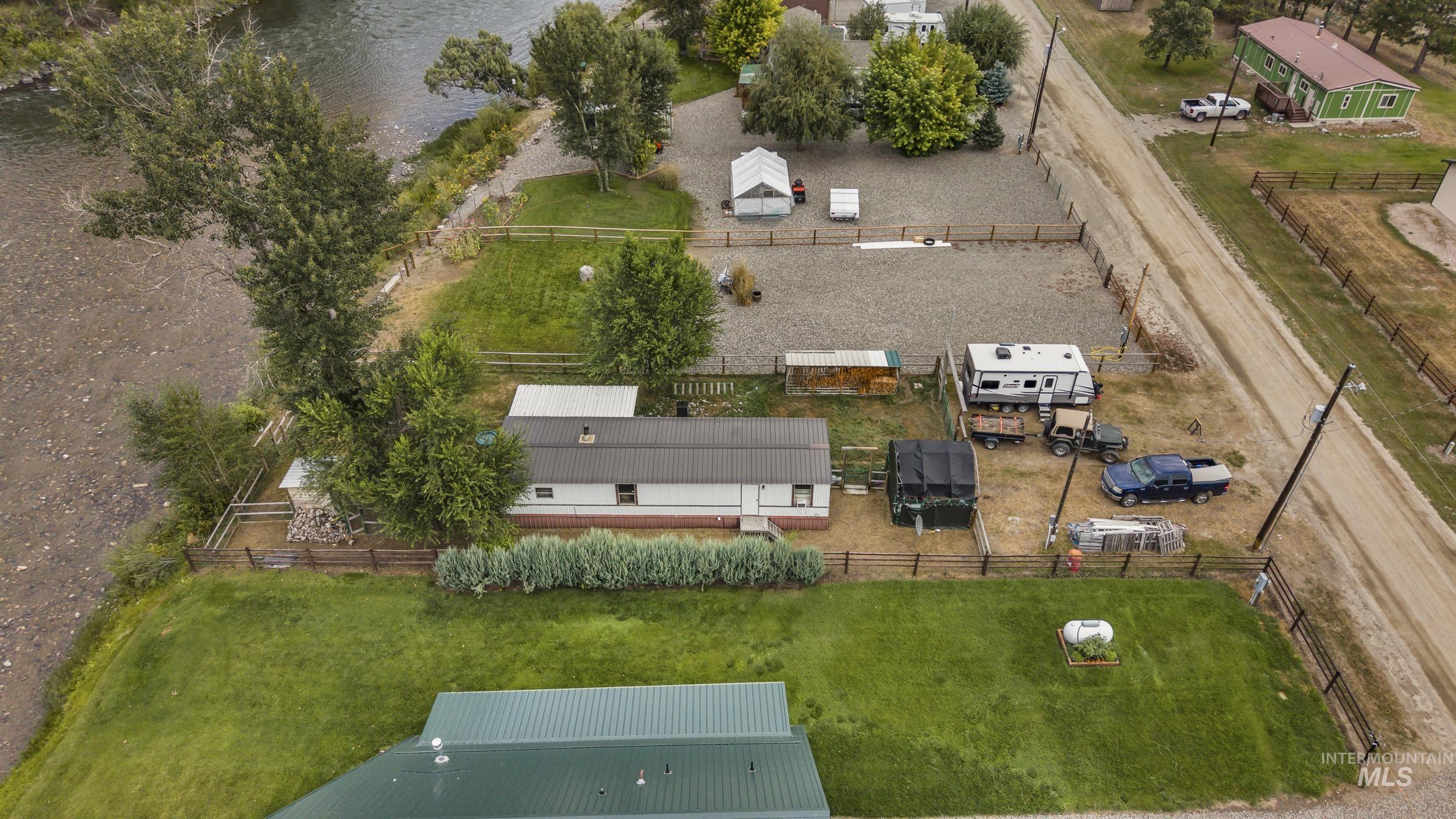 210 Agate Dr Property Photo 29