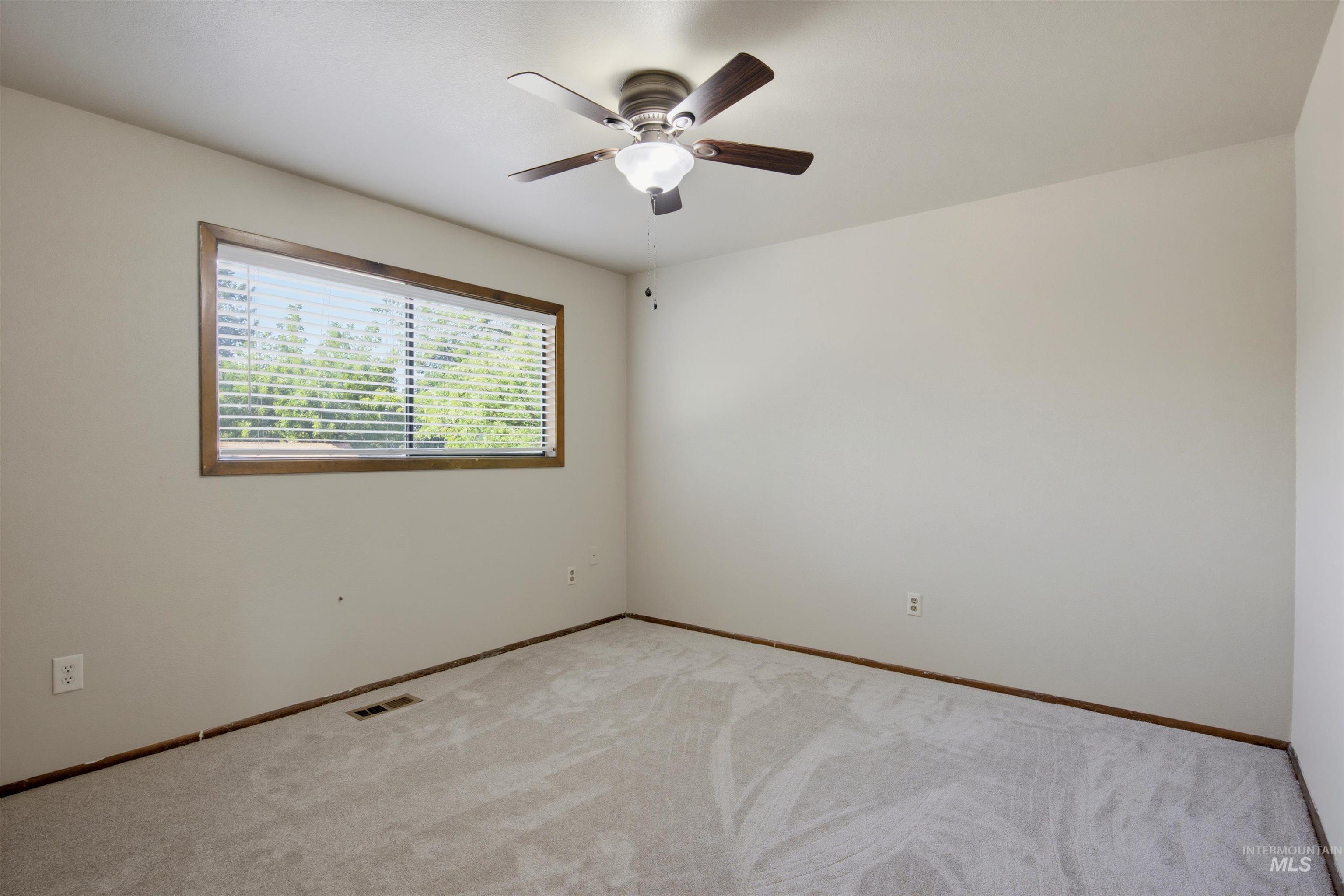 9102 W Donnybrook Ct Property Photo 16