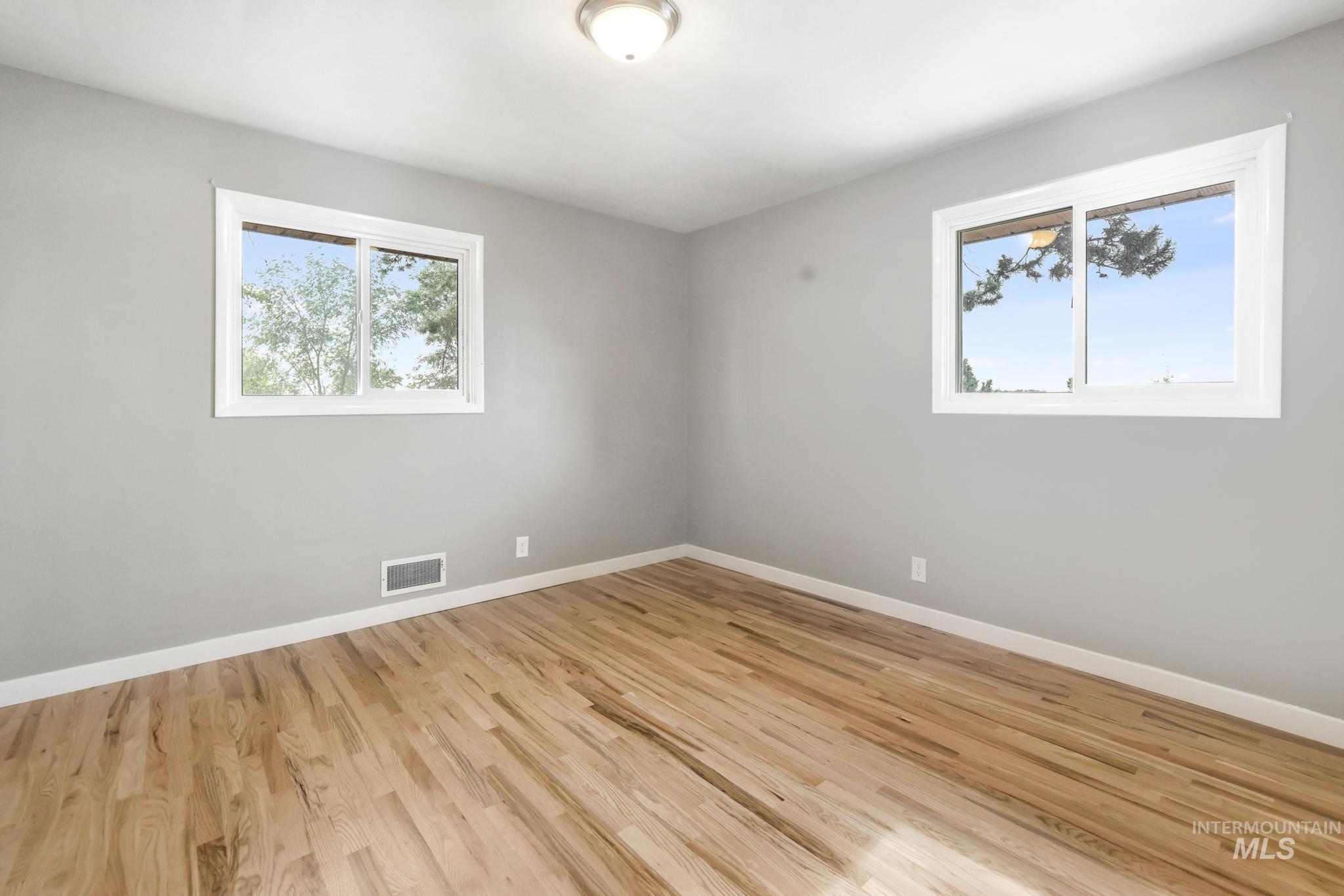 214 E 16th Avenue Property Photo 17