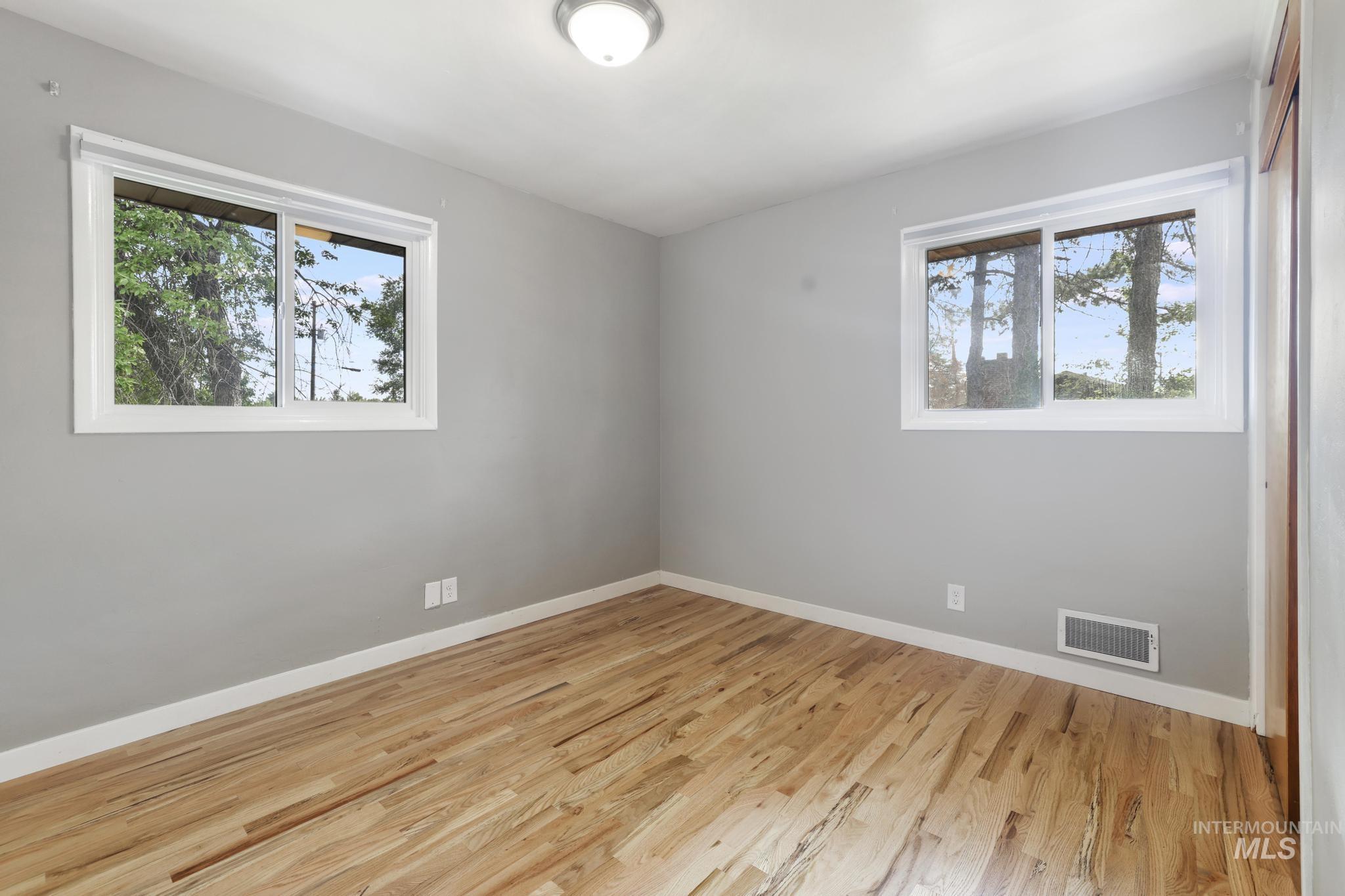 214 E 16th Avenue Property Photo 21