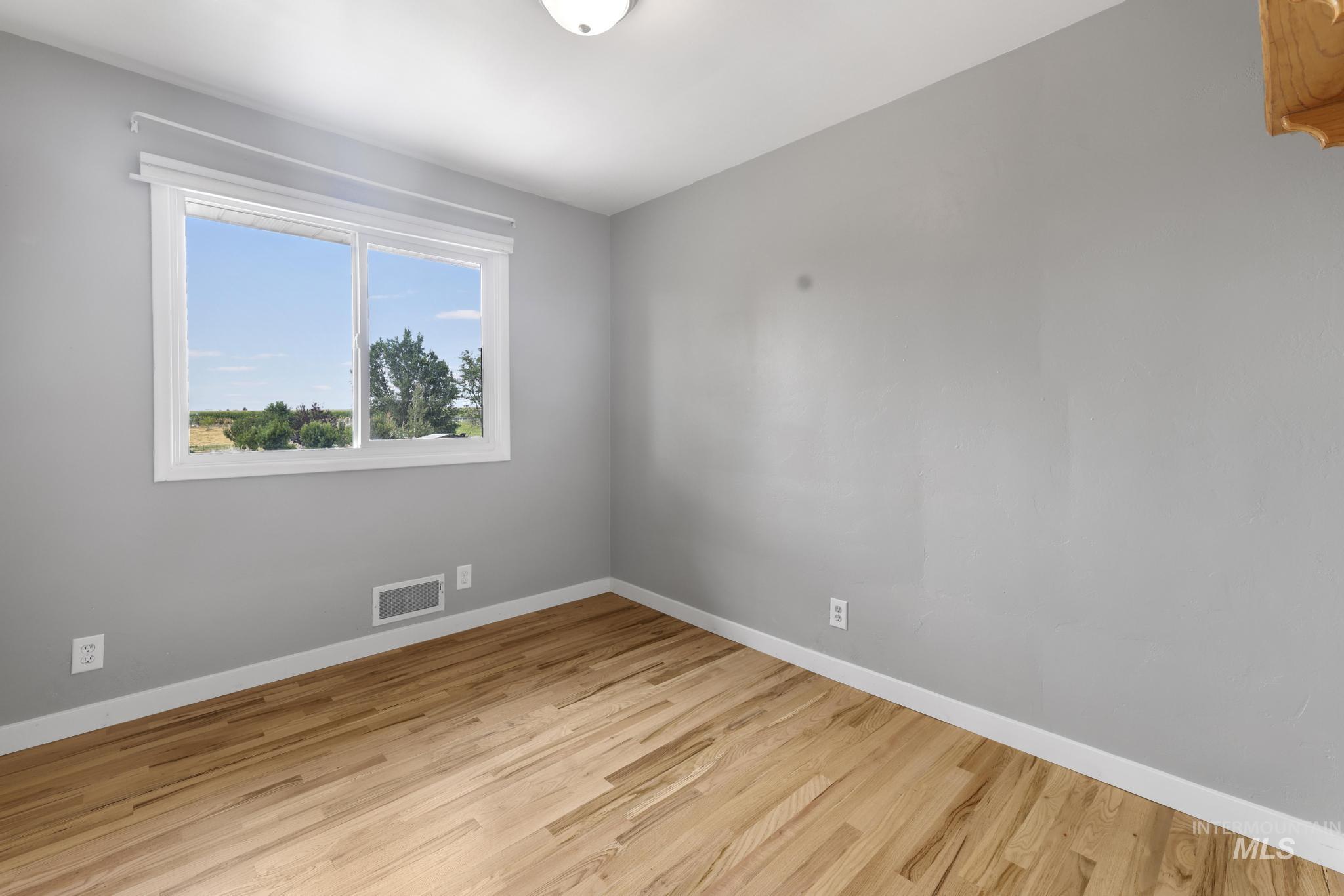 214 E 16th Avenue Property Photo 31