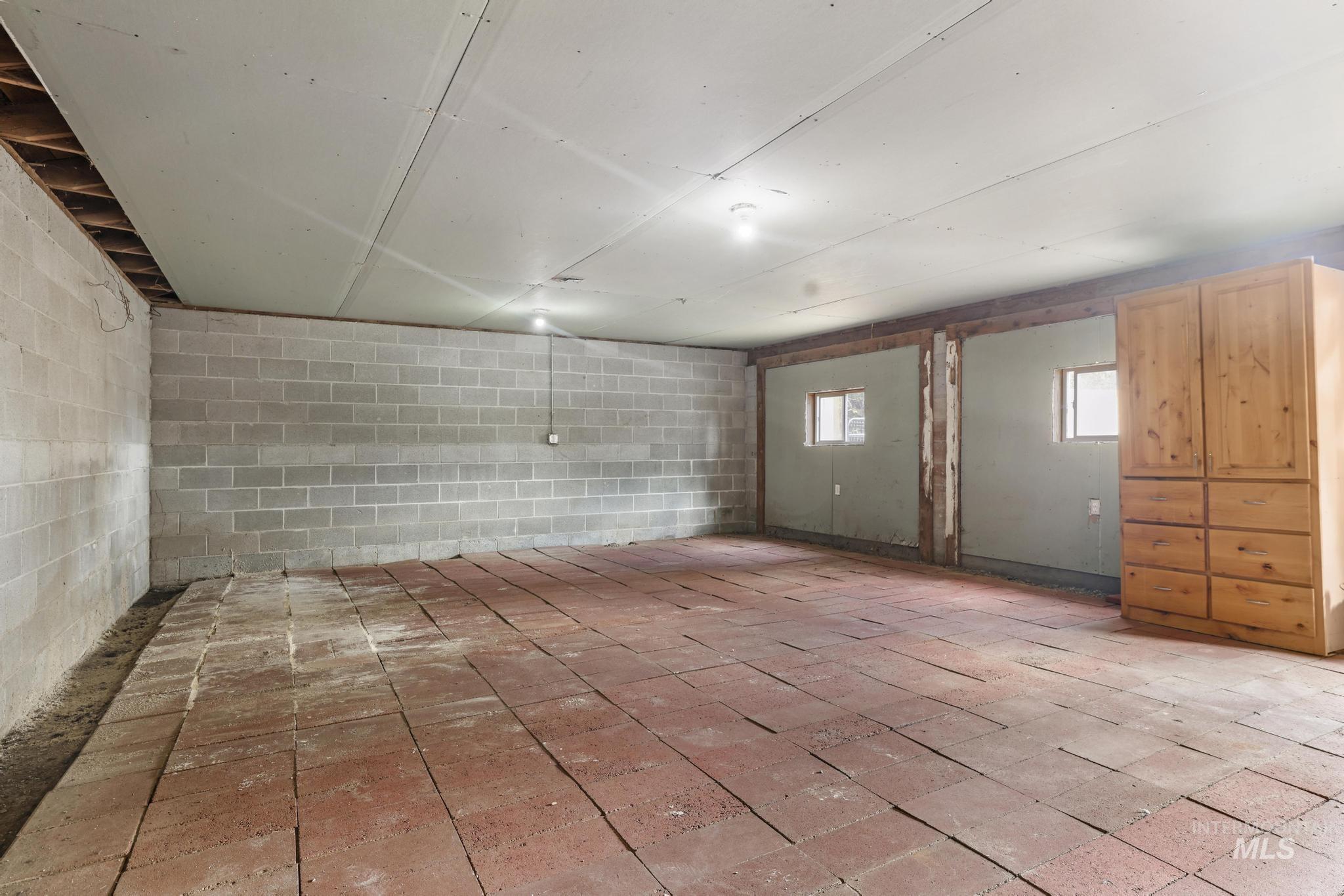 214 E 16th Avenue Property Photo 33