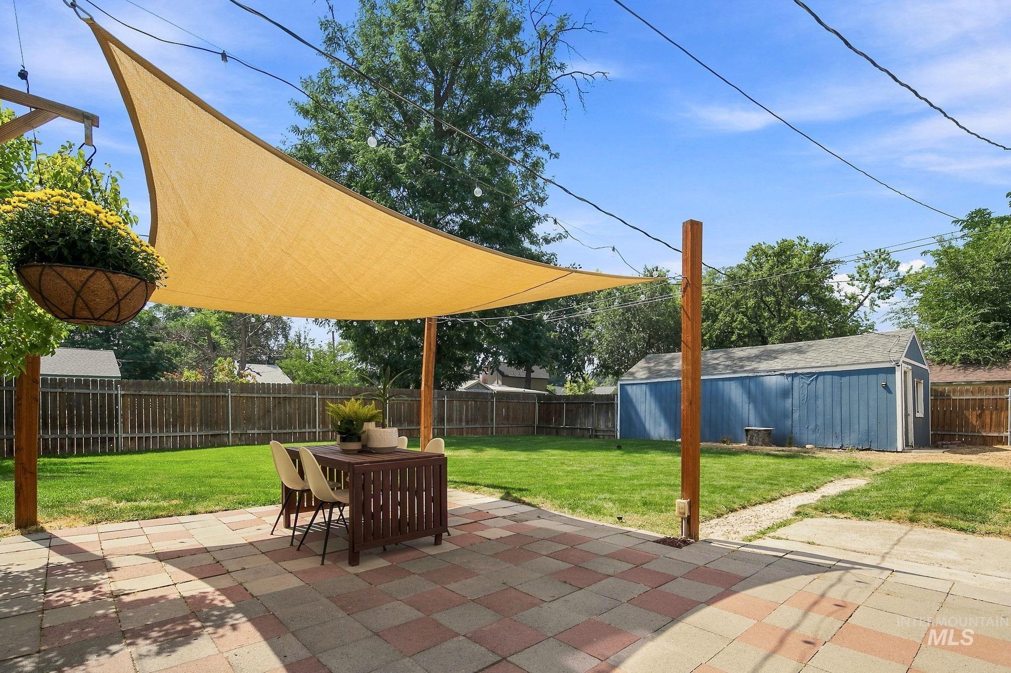1349 S Division Avenue Property Photo 18