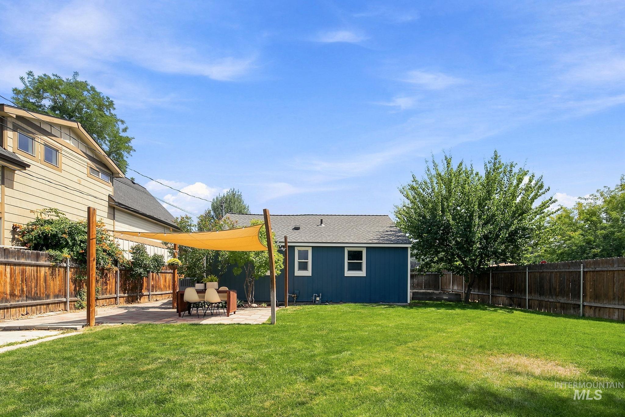 1349 S Division Avenue Property Photo 22