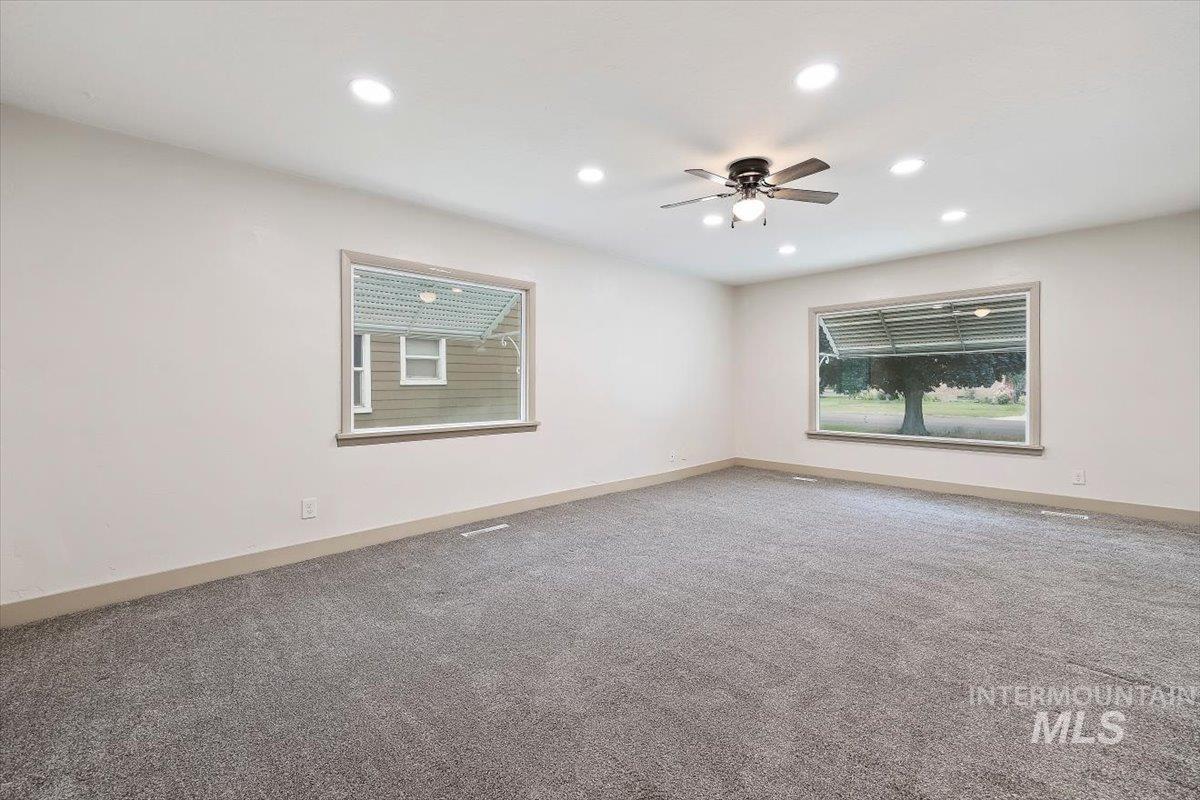 1743 Conant Ave Property Photo 3