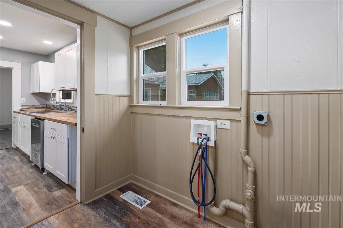 1743 Conant Ave Property Photo 16