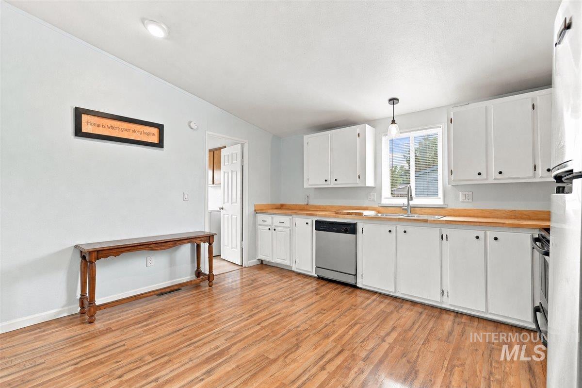 11305 W Florence Ln Property Photo 10