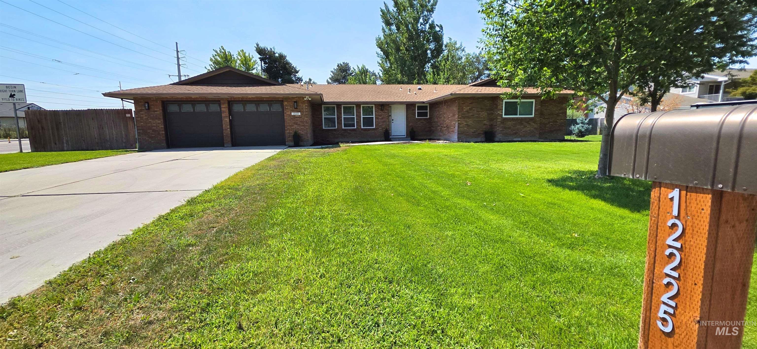 12225 W Lewis And Clark Property Photo 1