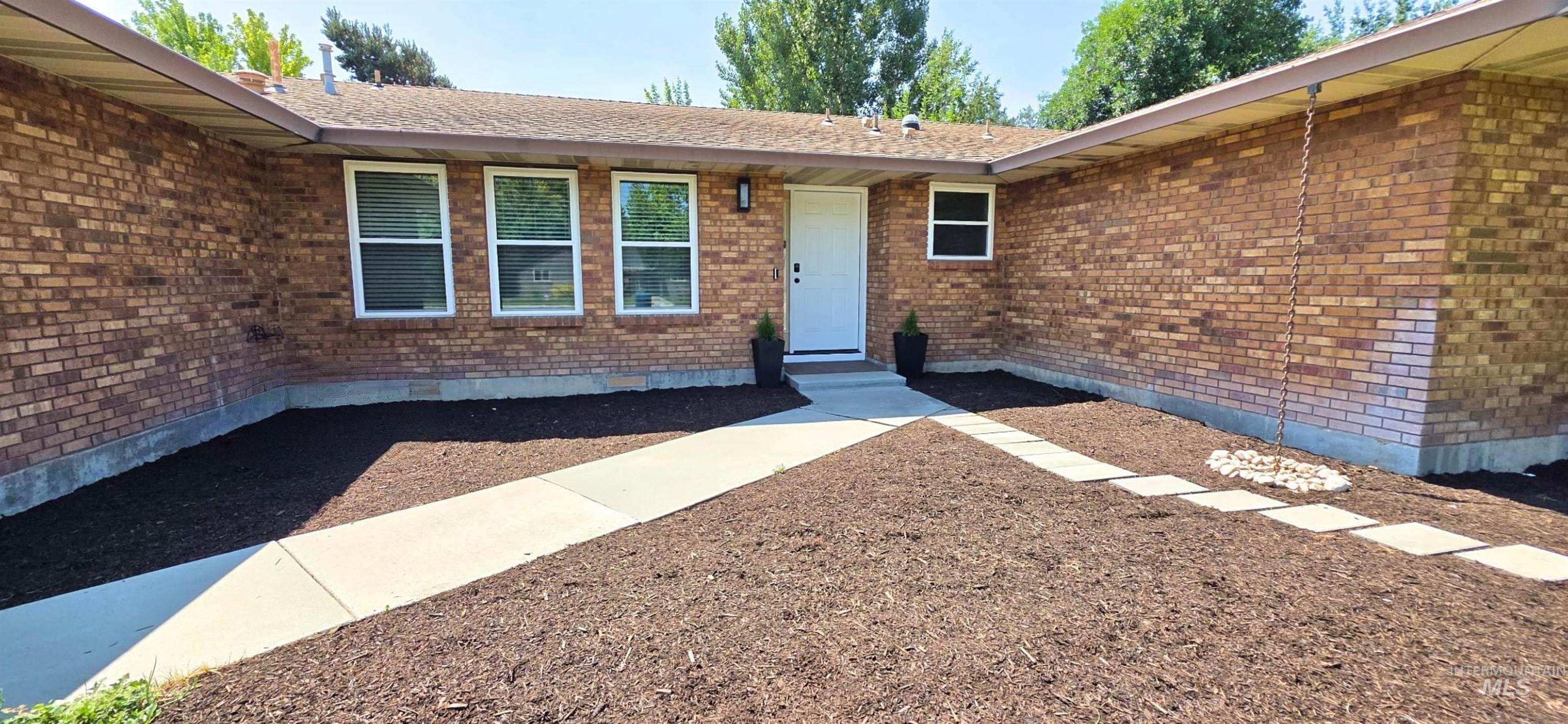 12225 W Lewis And Clark Property Photo 2
