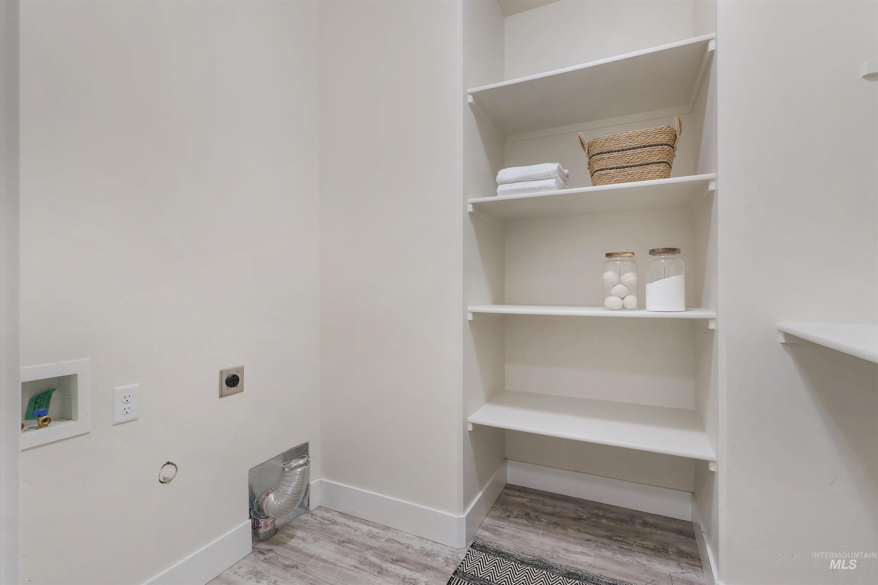 471 Southwood Ave W Property Photo 14