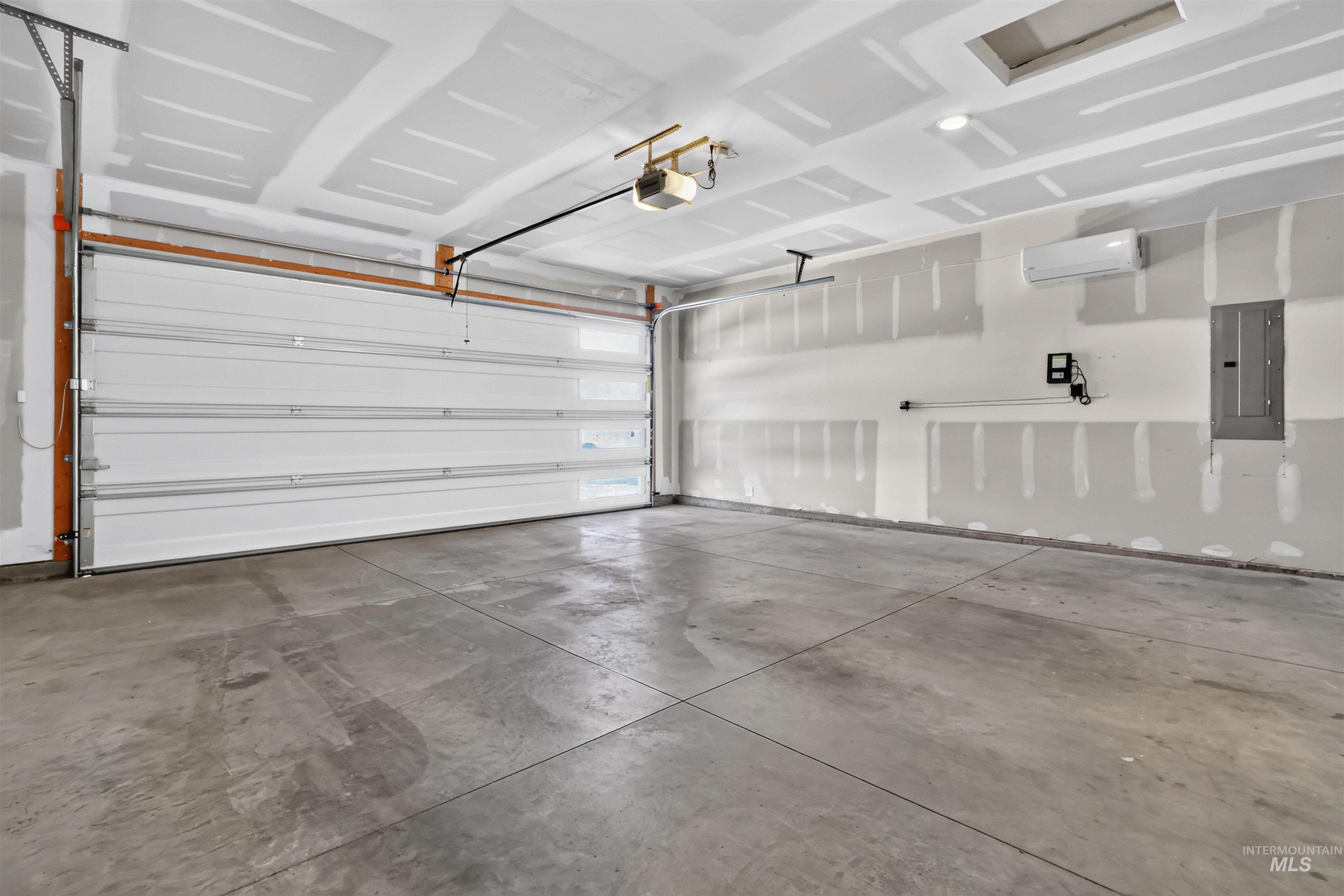 471 Southwood Ave W Property Photo 27