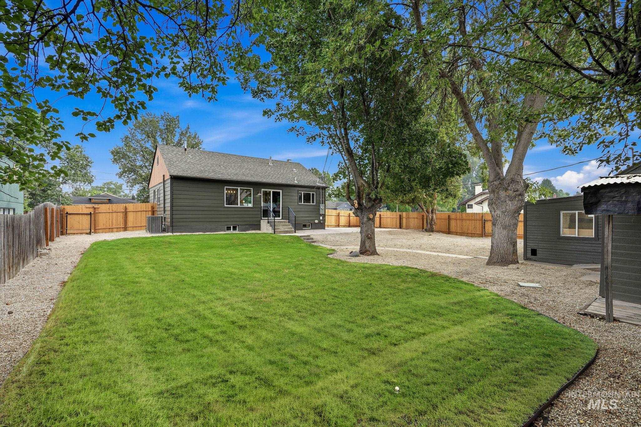 4101 W Kootenai Property Photo 38