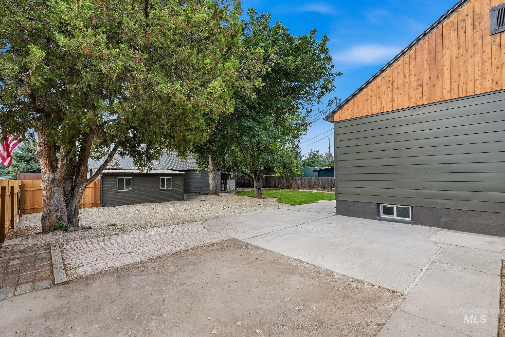 4101 W Kootenai Property Photo 40