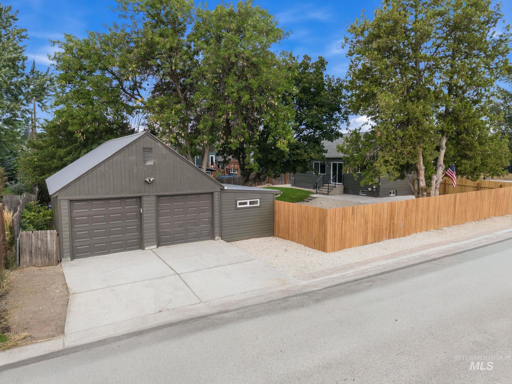 4101 W Kootenai Property Photo 42